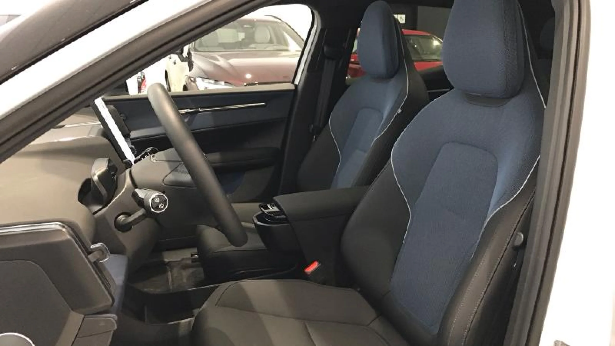 VOLVO EX30 TWIN MOTOR AWD ULTRA AUTO - Foto 9