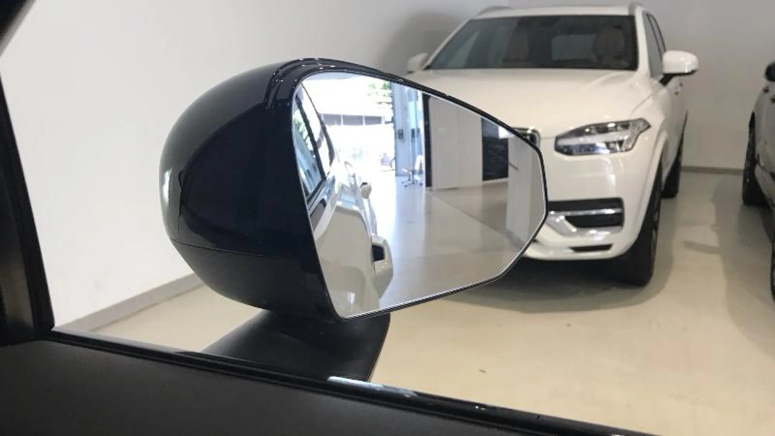 VOLVO EX30 TWIN MOTOR AWD ULTRA AUTO - Foto 19