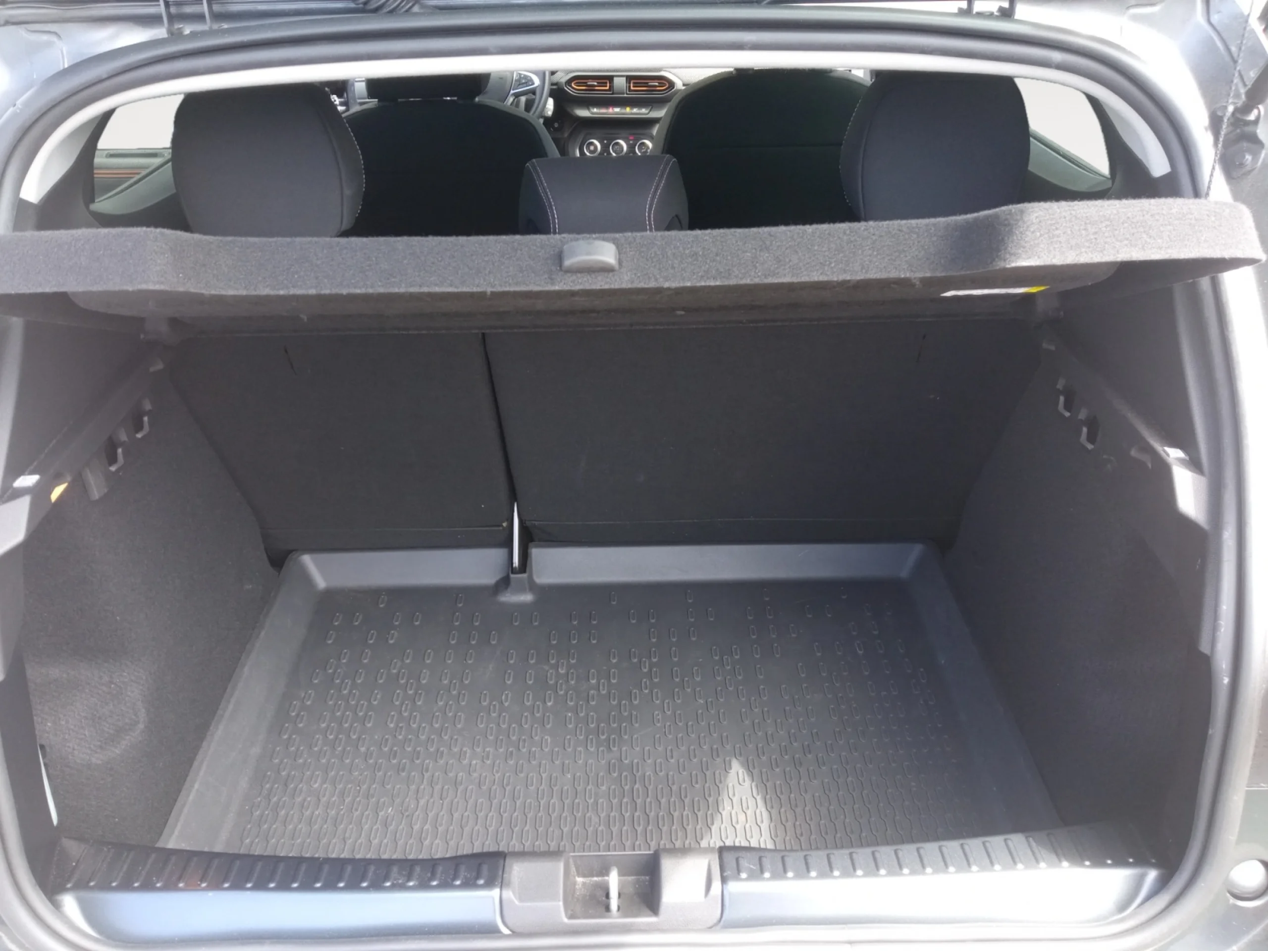 DACIA SANDERO STEPWAY COMFORT TCE 67KW (90CV) CVT - Foto 9