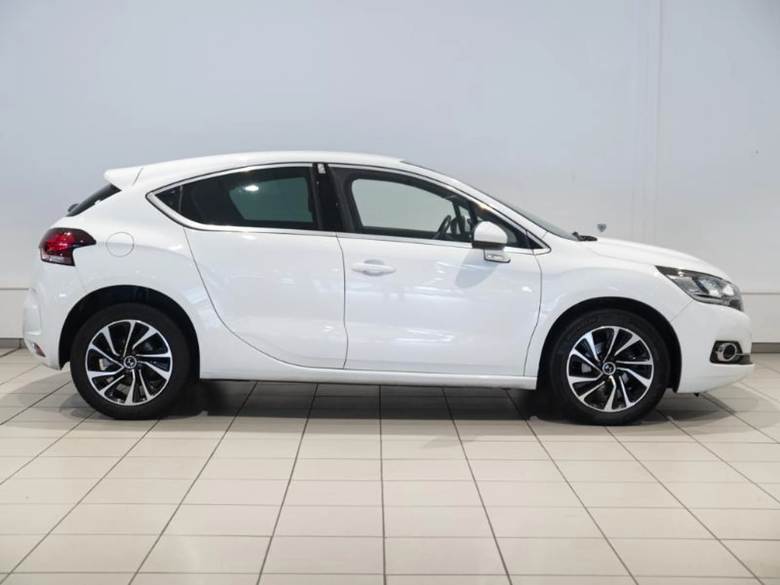 DS Ds 4 1.6 BLUEHDI 88KW (120CV) DESIRE - Foto 3