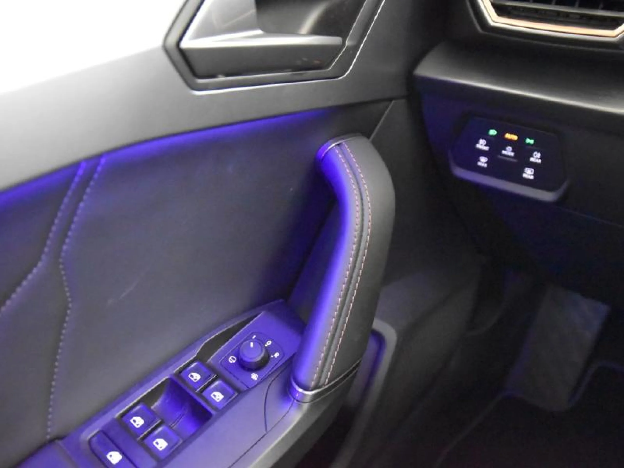 CUPRA LEON 1.5 ETSI 110KW (150CV) DSG - Foto 17
