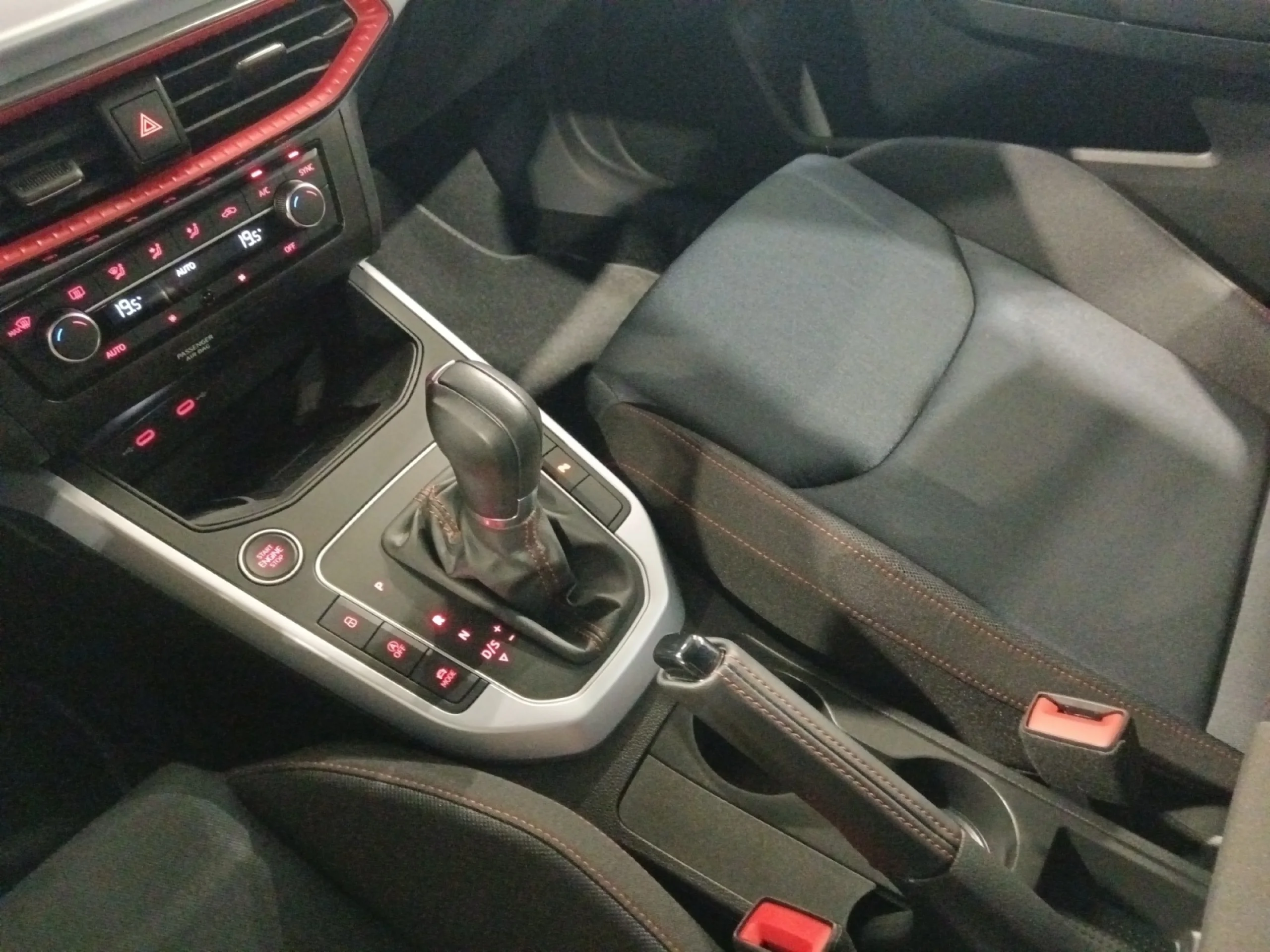 SEAT ARONA 1.0 TSI 81KW (110CV) DSG FR - Foto 14