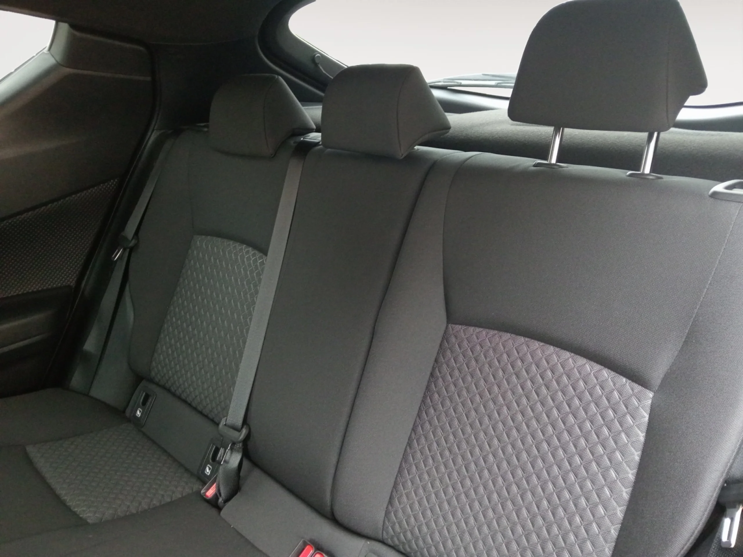 TOYOTA C HR 1.8 125H ADVANCE - Foto 6