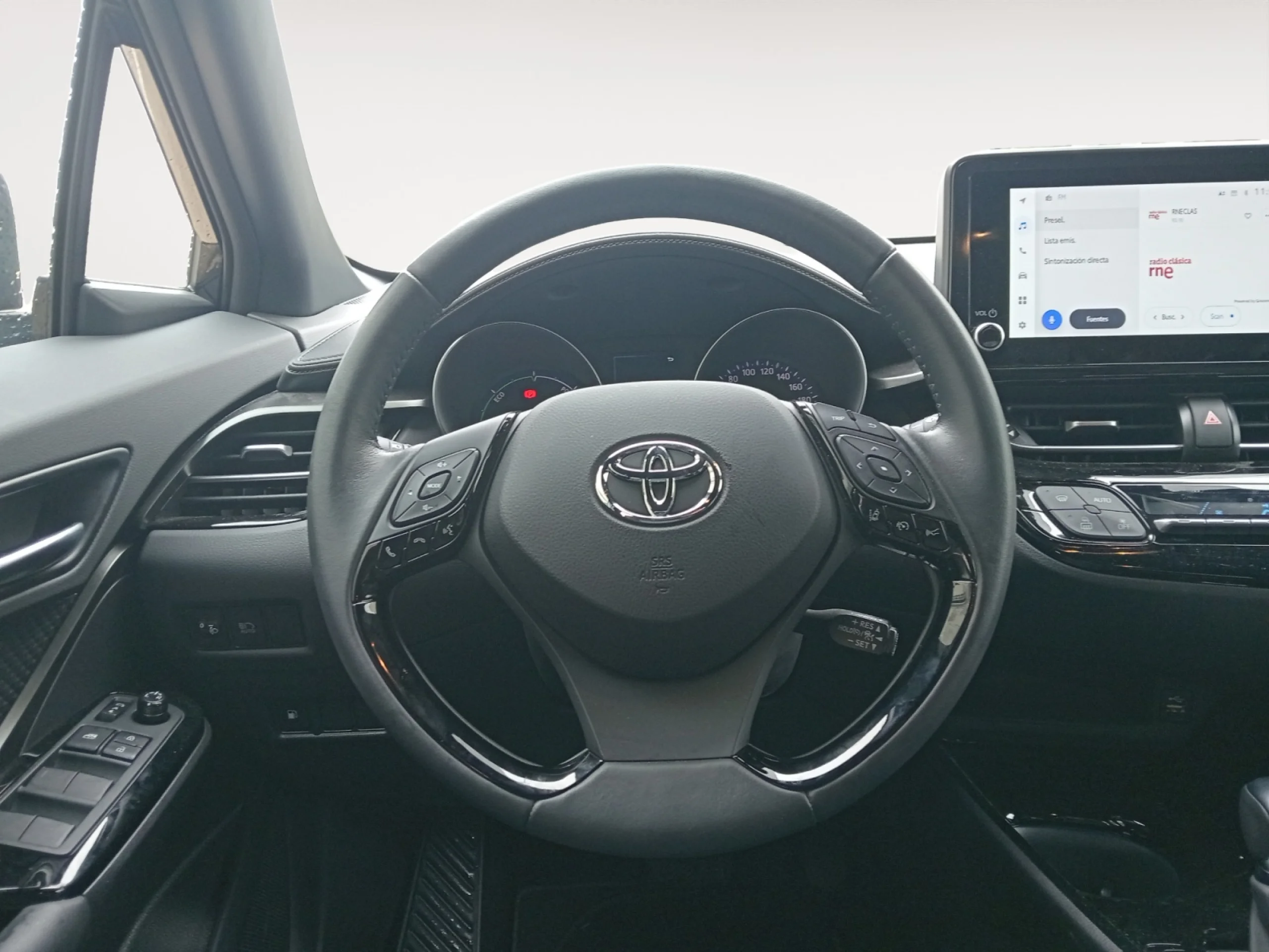 TOYOTA C HR 1.8 125H ADVANCE - Foto 11