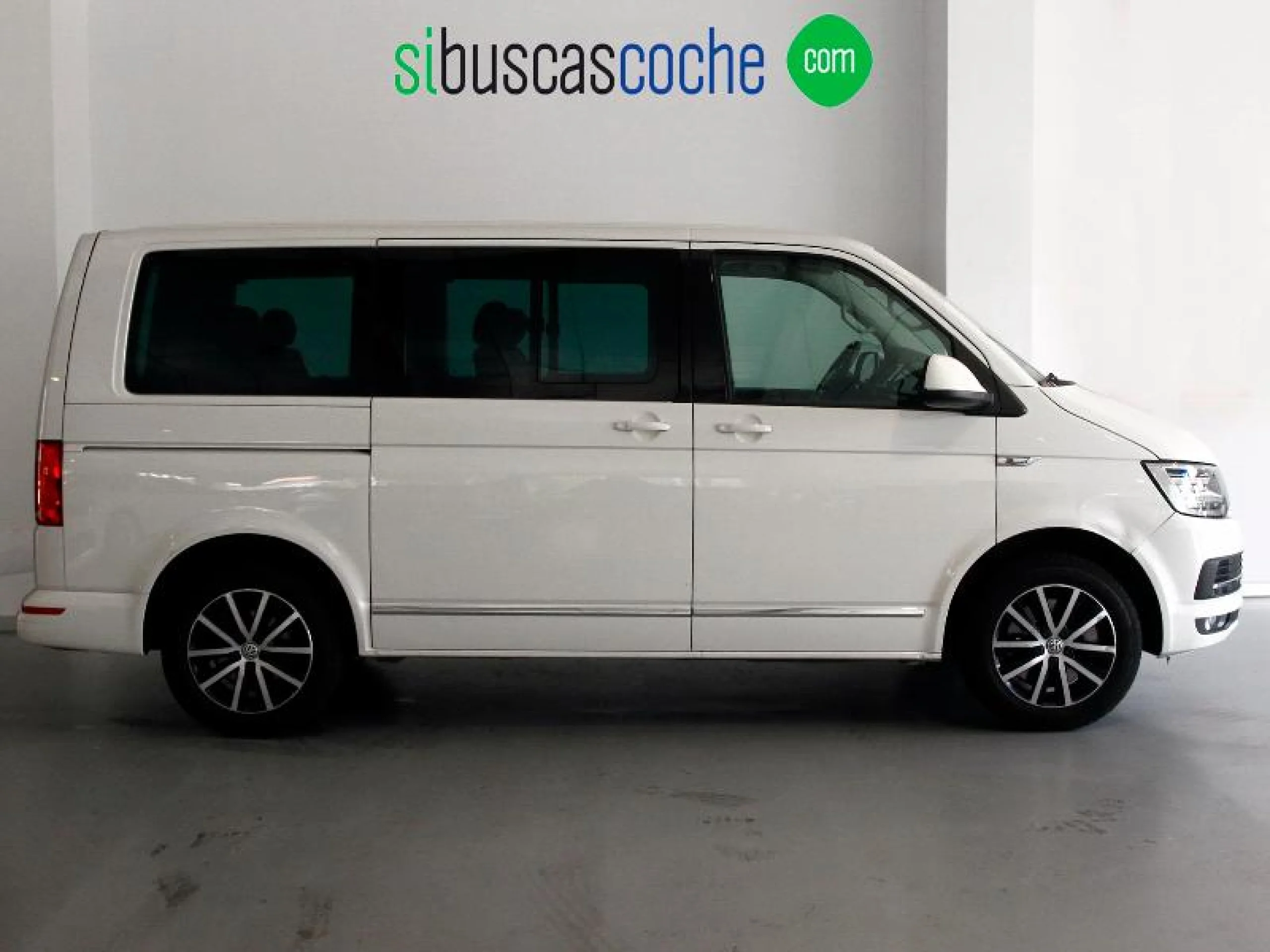 VOLKSWAGEN Multivan PREMIUM CORTO 2.0 TDI 110KW BMT DSG 4MOT - Foto 3