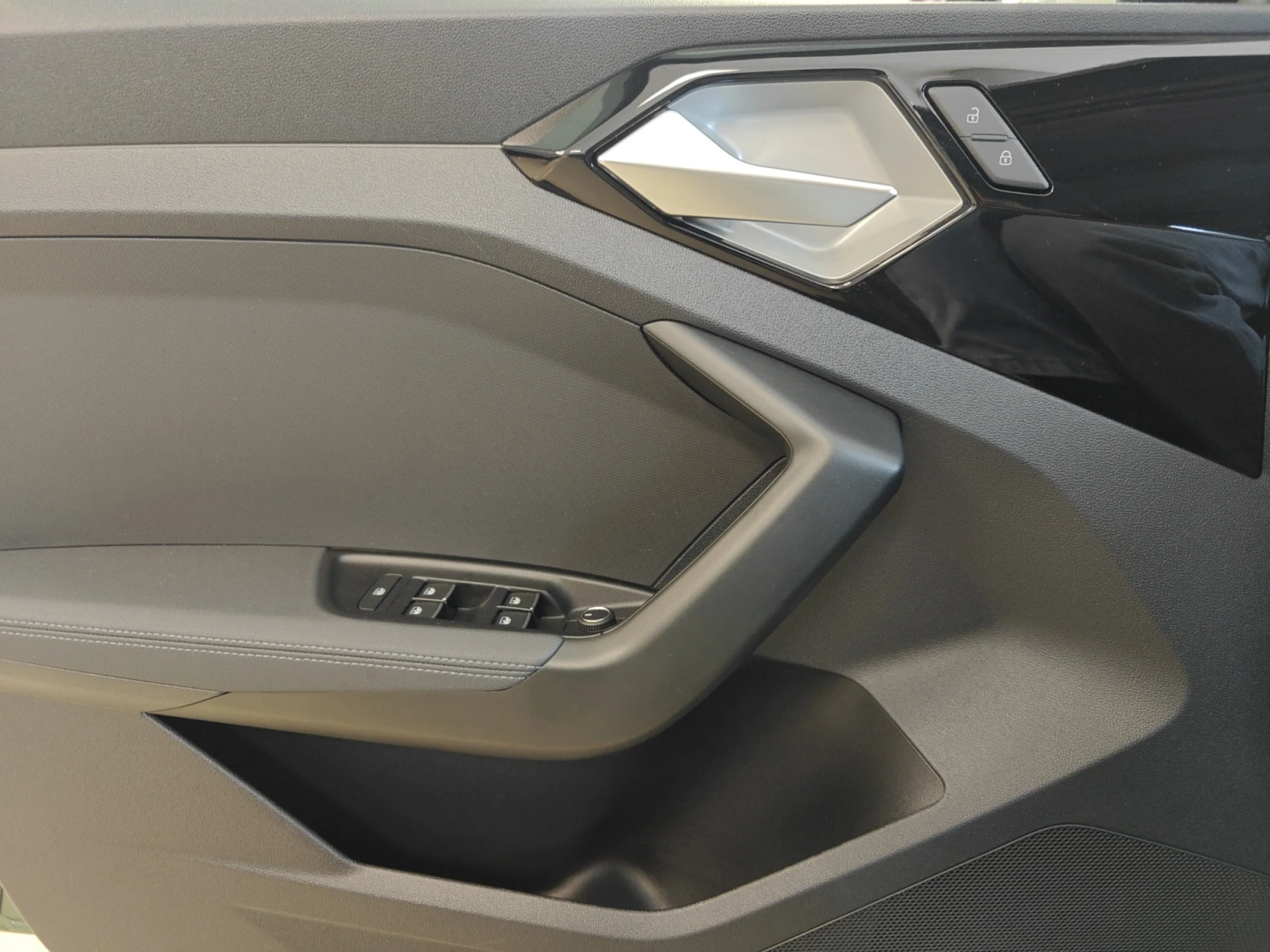 AUDI A1 SPORTBACK ADRENALIN 25 TFSI 70KW (95CV) - Foto 16