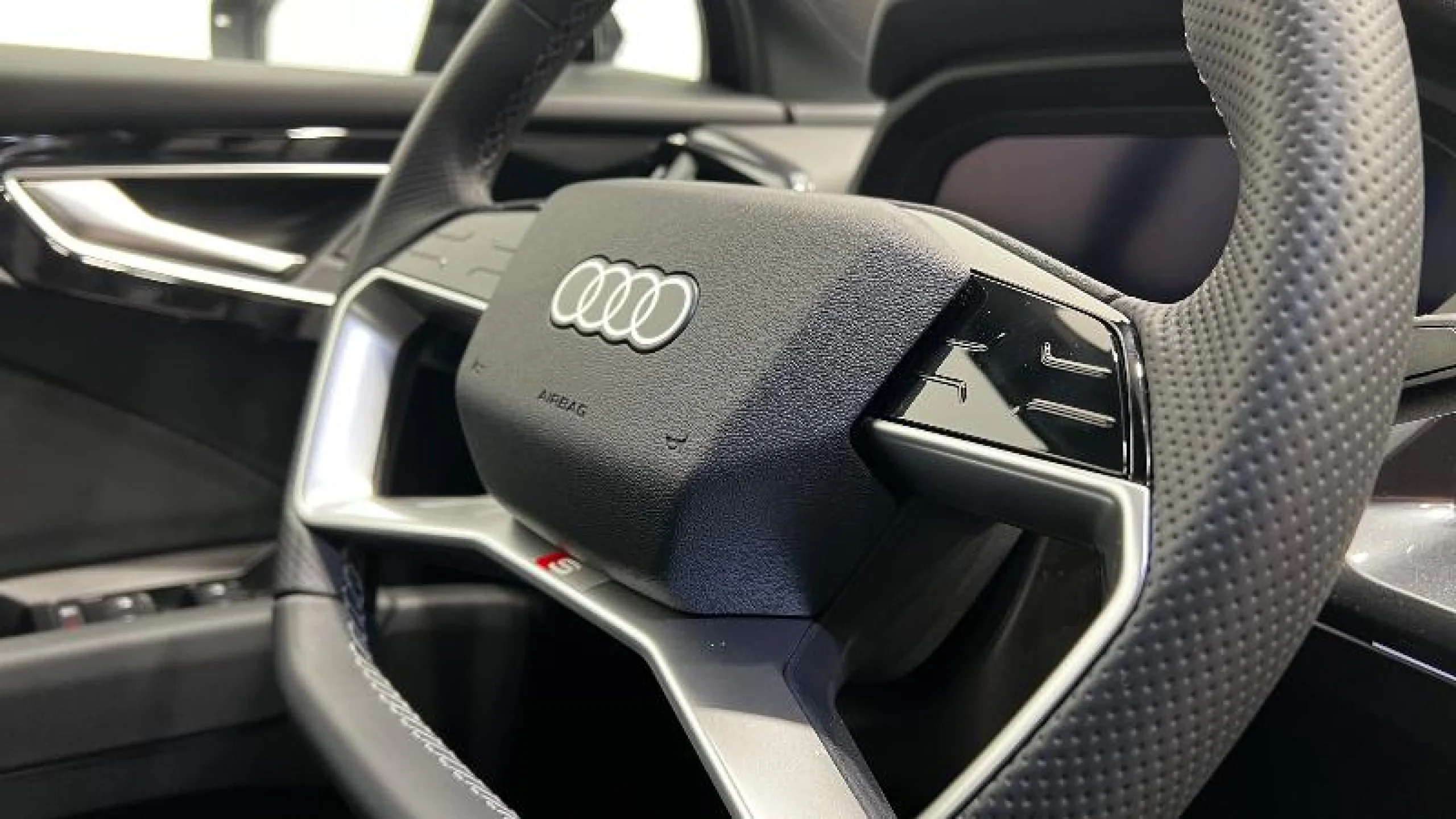 AUDI Q4 E TRON S LINE 40 E TRON 150KW 82KWH - Foto 15