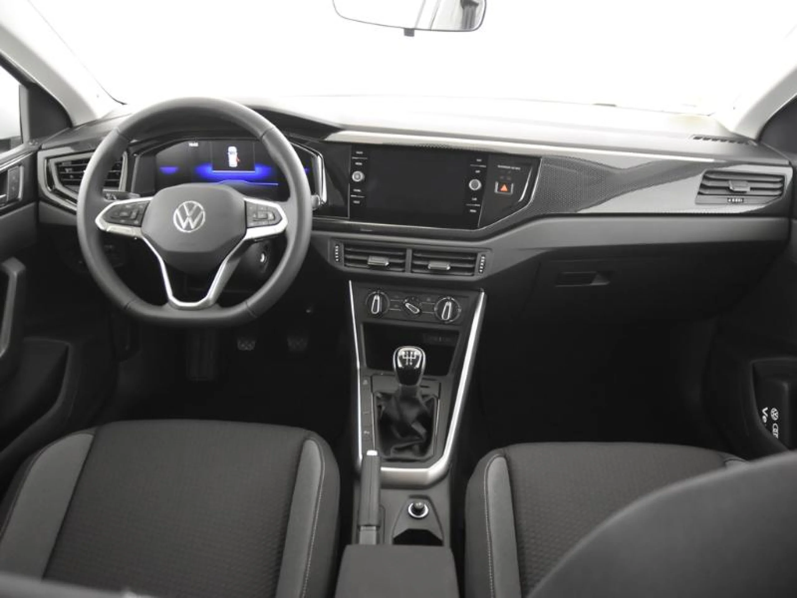 VOLKSWAGEN POLO POLO MÁS 1.0 TSI 70 KW (95 CV)  5 VEL. - Foto 4