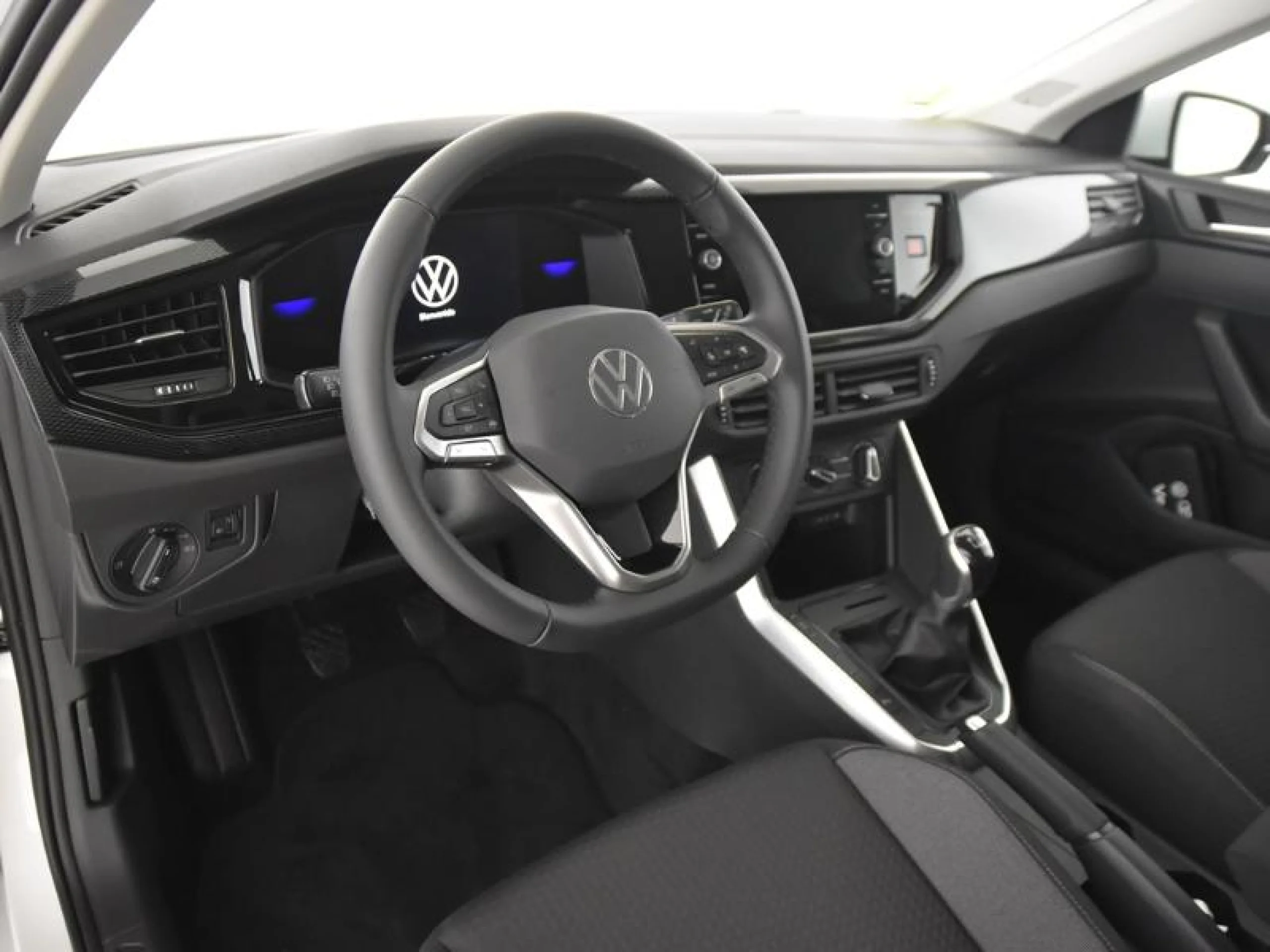 VOLKSWAGEN POLO POLO MÁS 1.0 TSI 70 KW (95 CV)  5 VEL. - Foto 10