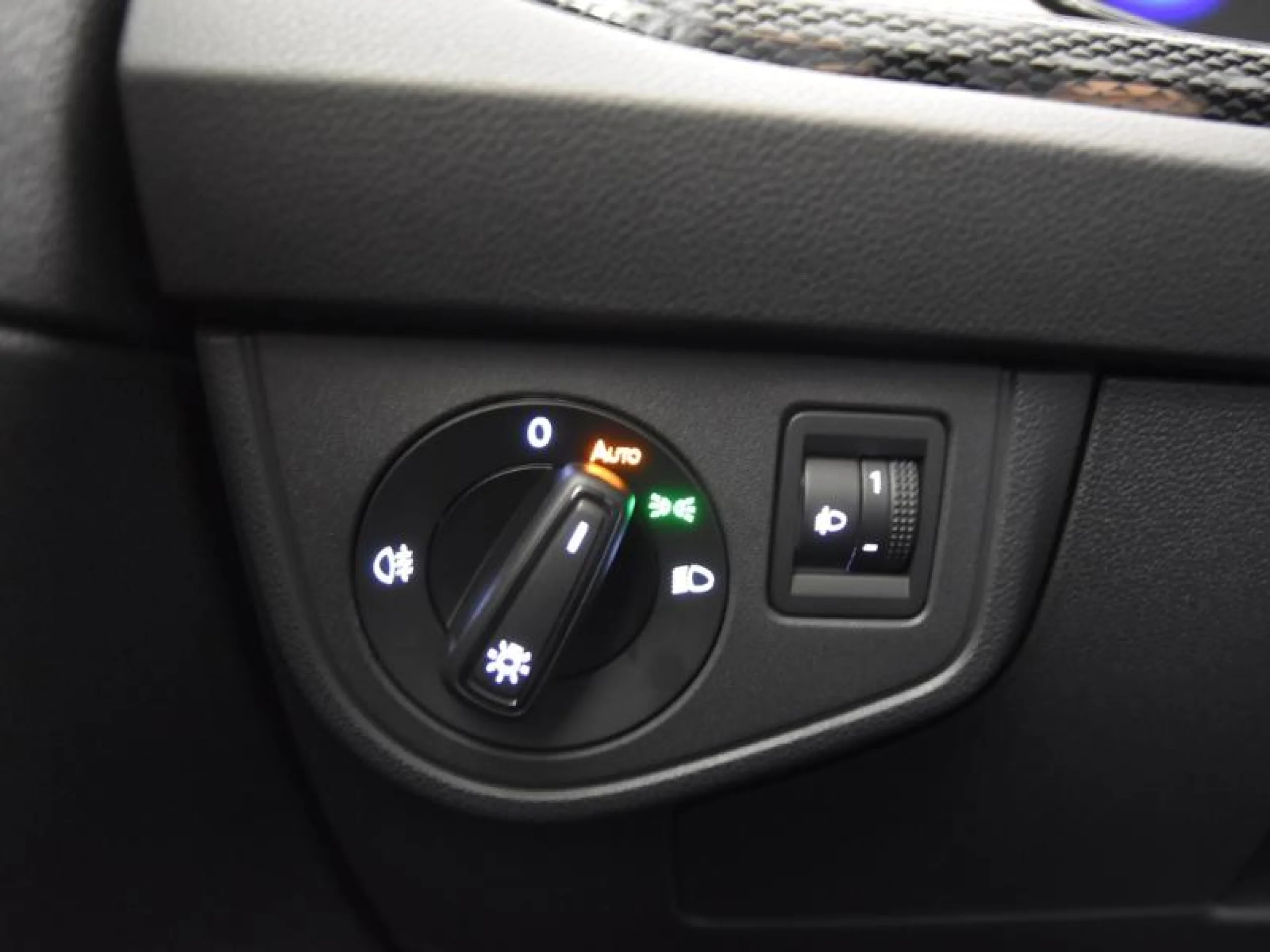 VOLKSWAGEN POLO POLO MÁS 1.0 TSI 70 KW (95 CV)  5 VEL. - Foto 17