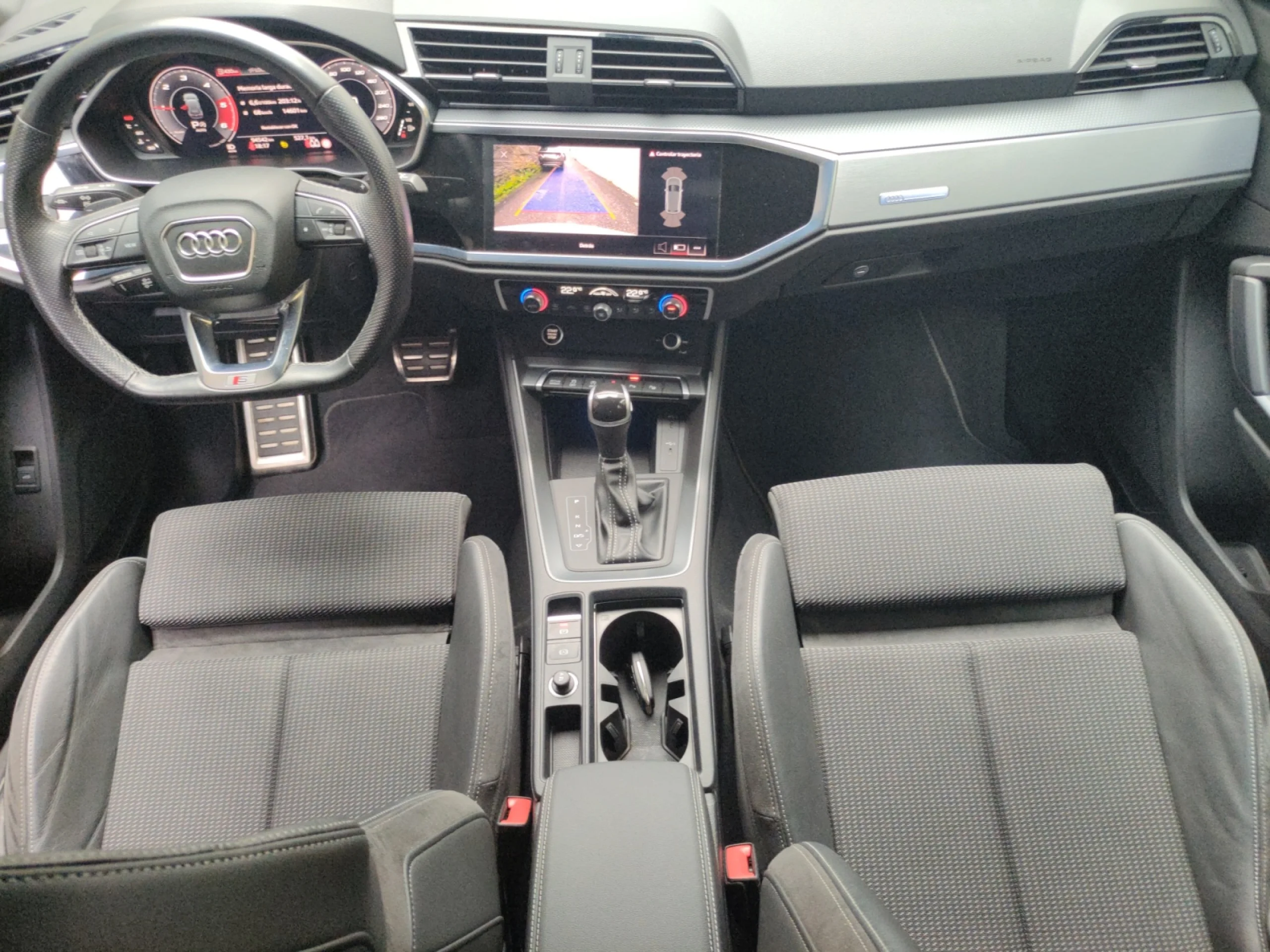 AUDI Q3 BLACK LINE 35 TDI 110KW (150CV) S TRONIC - Foto 4