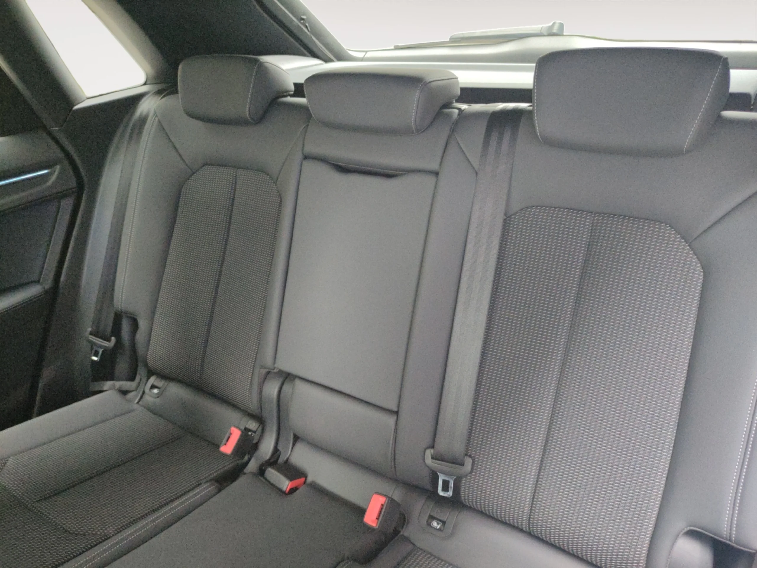 AUDI Q3 BLACK LINE 35 TDI 110KW (150CV) S TRONIC - Foto 6