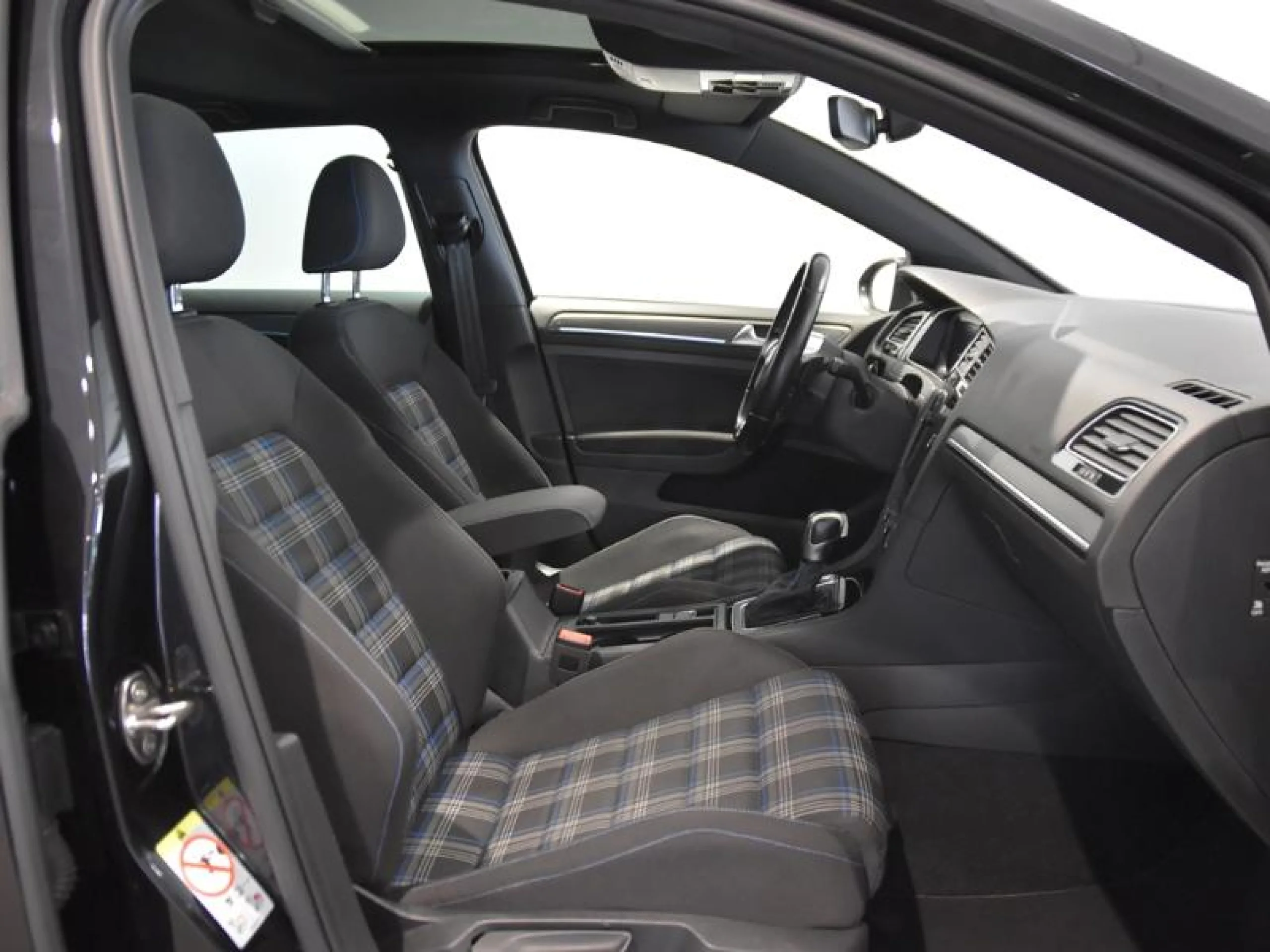 VOLKSWAGEN GOLF GTE 1.4 TSI E POWER 150KW (204CV) DSG - Foto 5