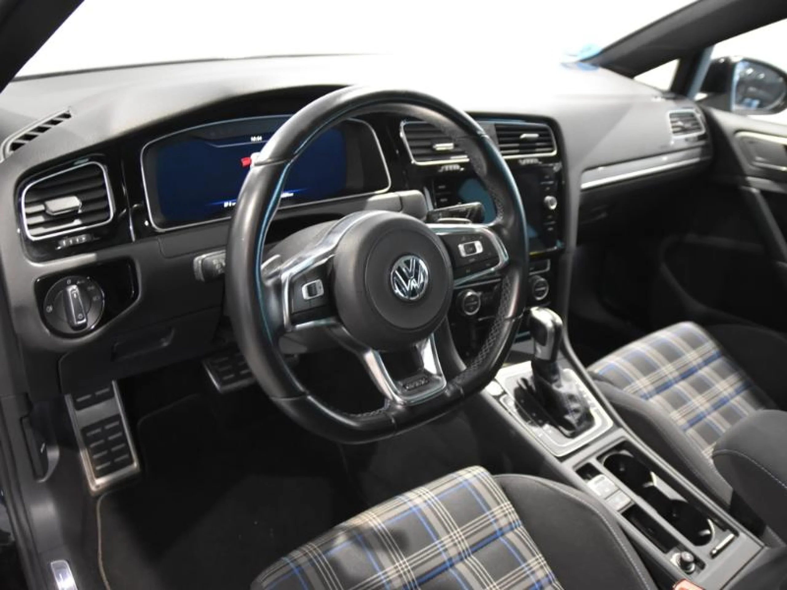 VOLKSWAGEN GOLF GTE 1.4 TSI E POWER 150KW (204CV) DSG - Foto 10