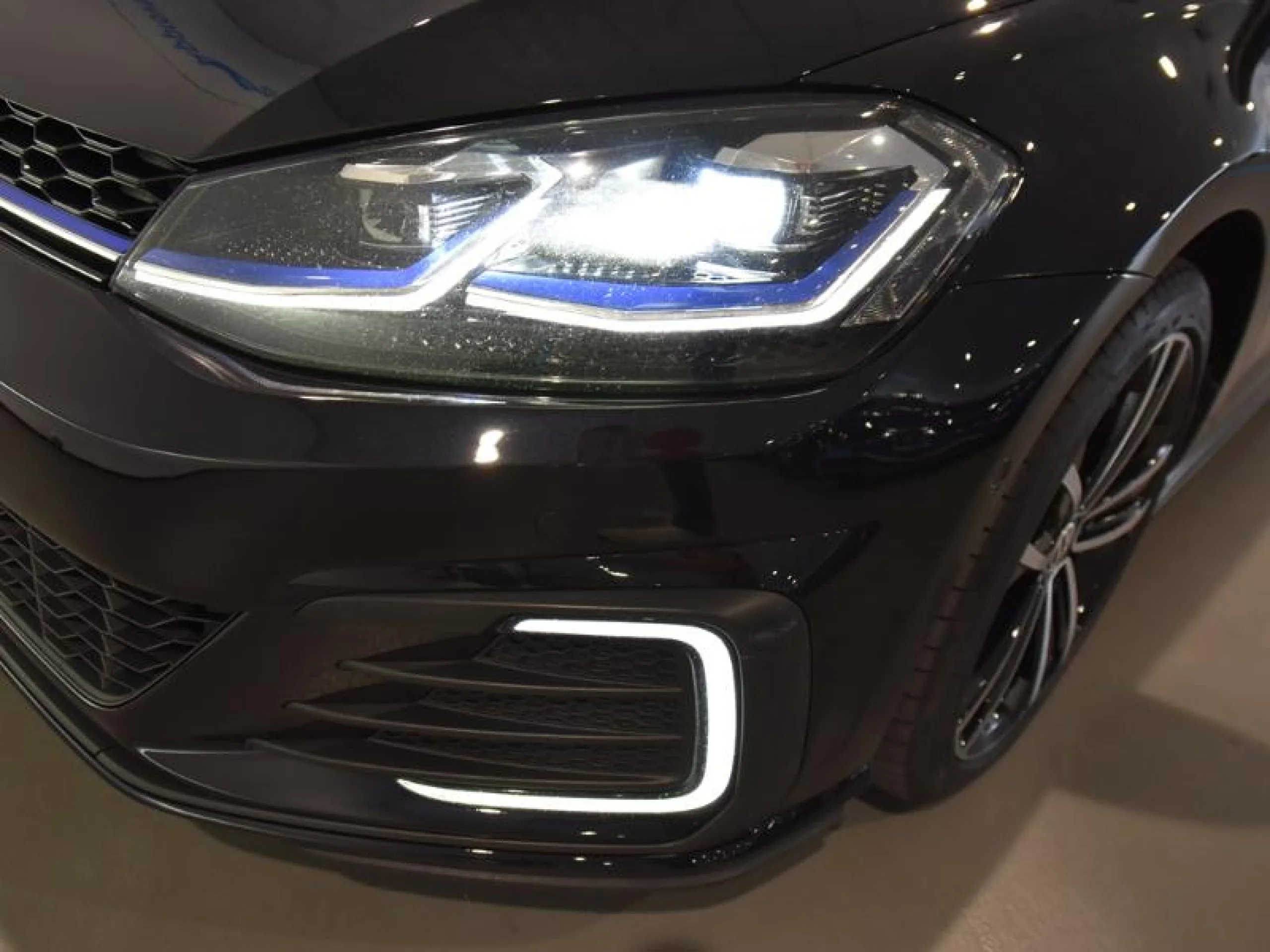 VOLKSWAGEN GOLF GTE 1.4 TSI E POWER 150KW (204CV) DSG - Foto 19
