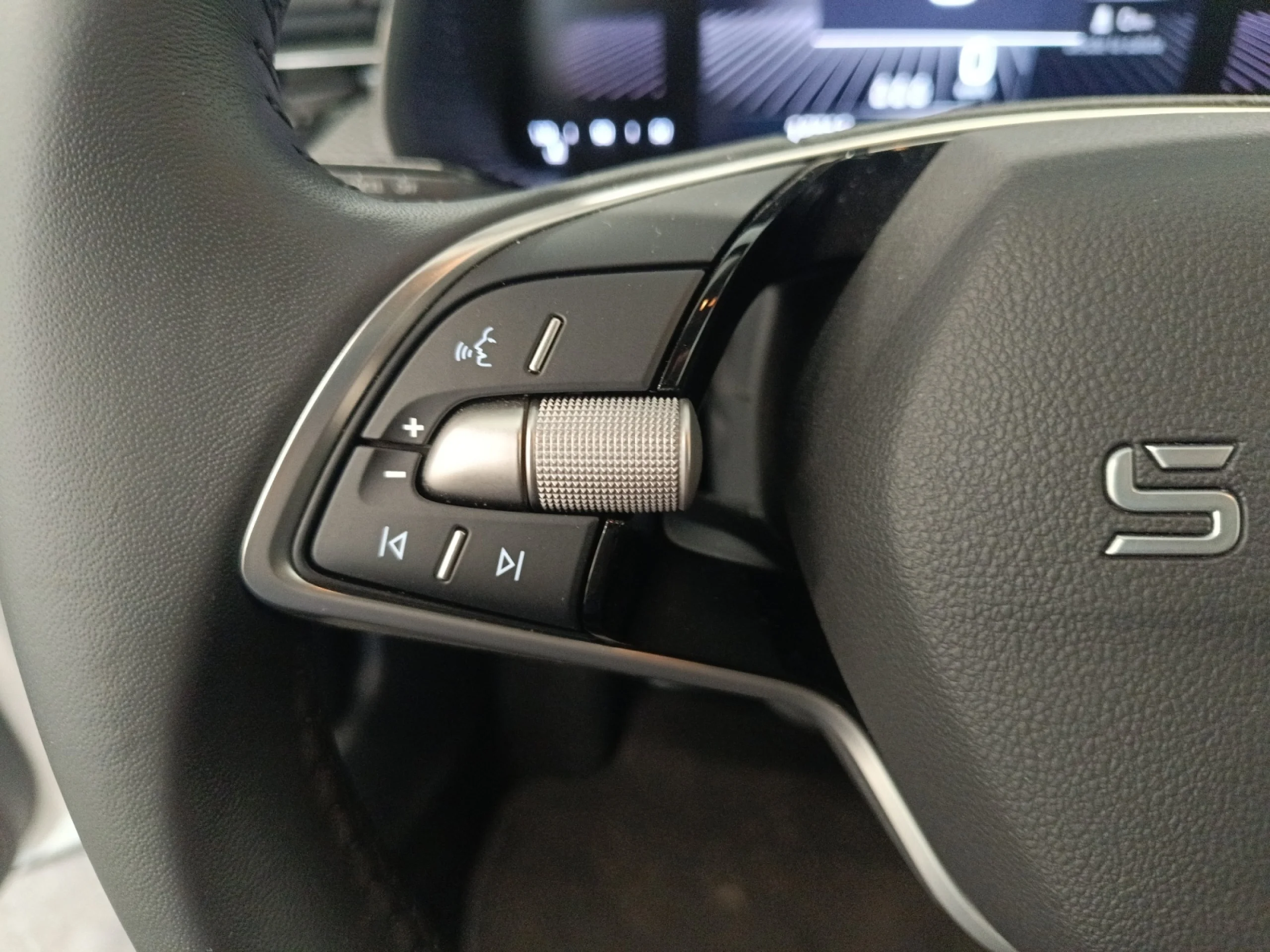 SKODA KAMIQ 1.0 TSI 70KW (95CV) ESSENCE - Foto 11
