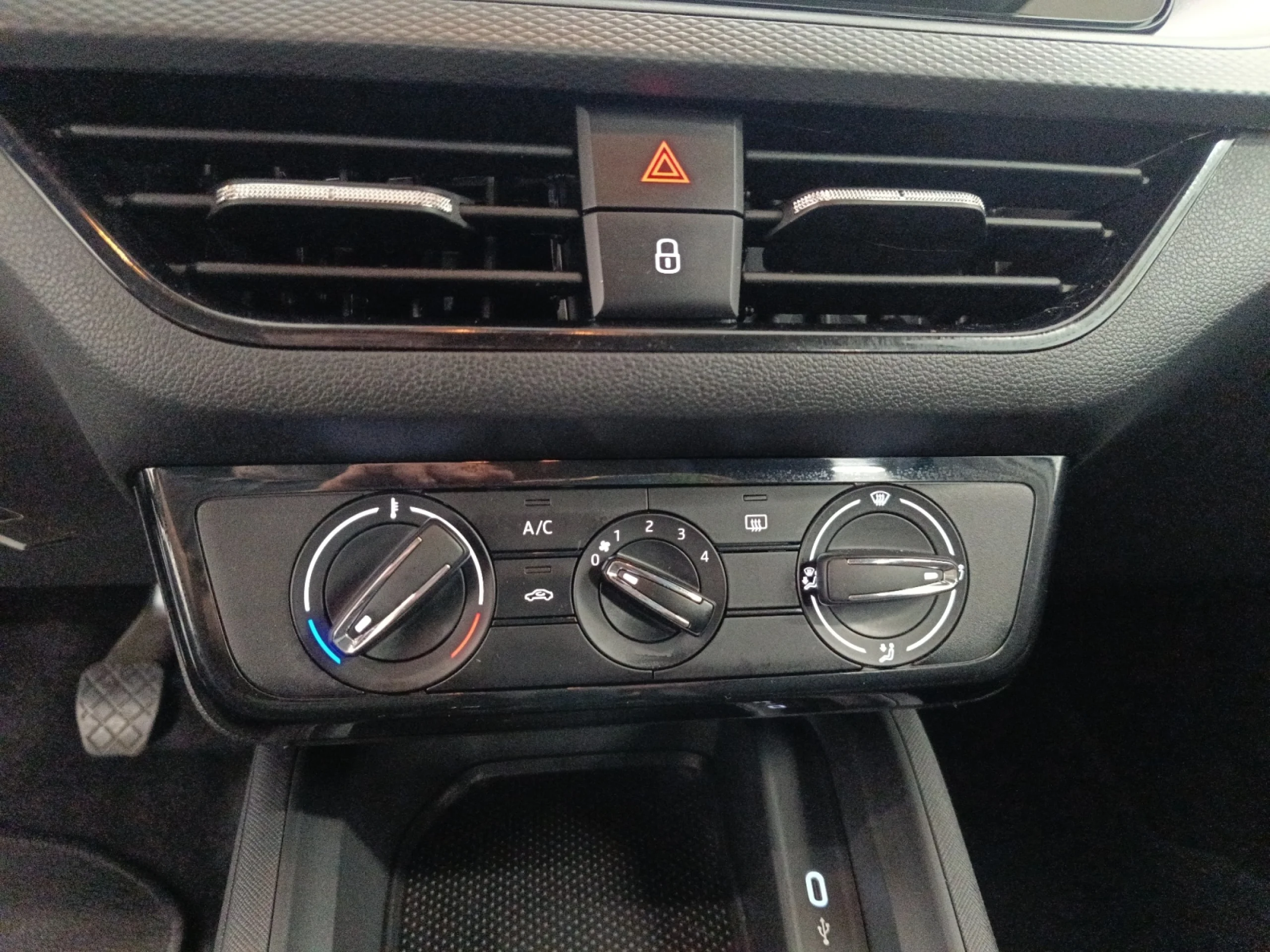 SKODA KAMIQ 1.0 TSI 70KW (95CV) ESSENCE - Foto 13