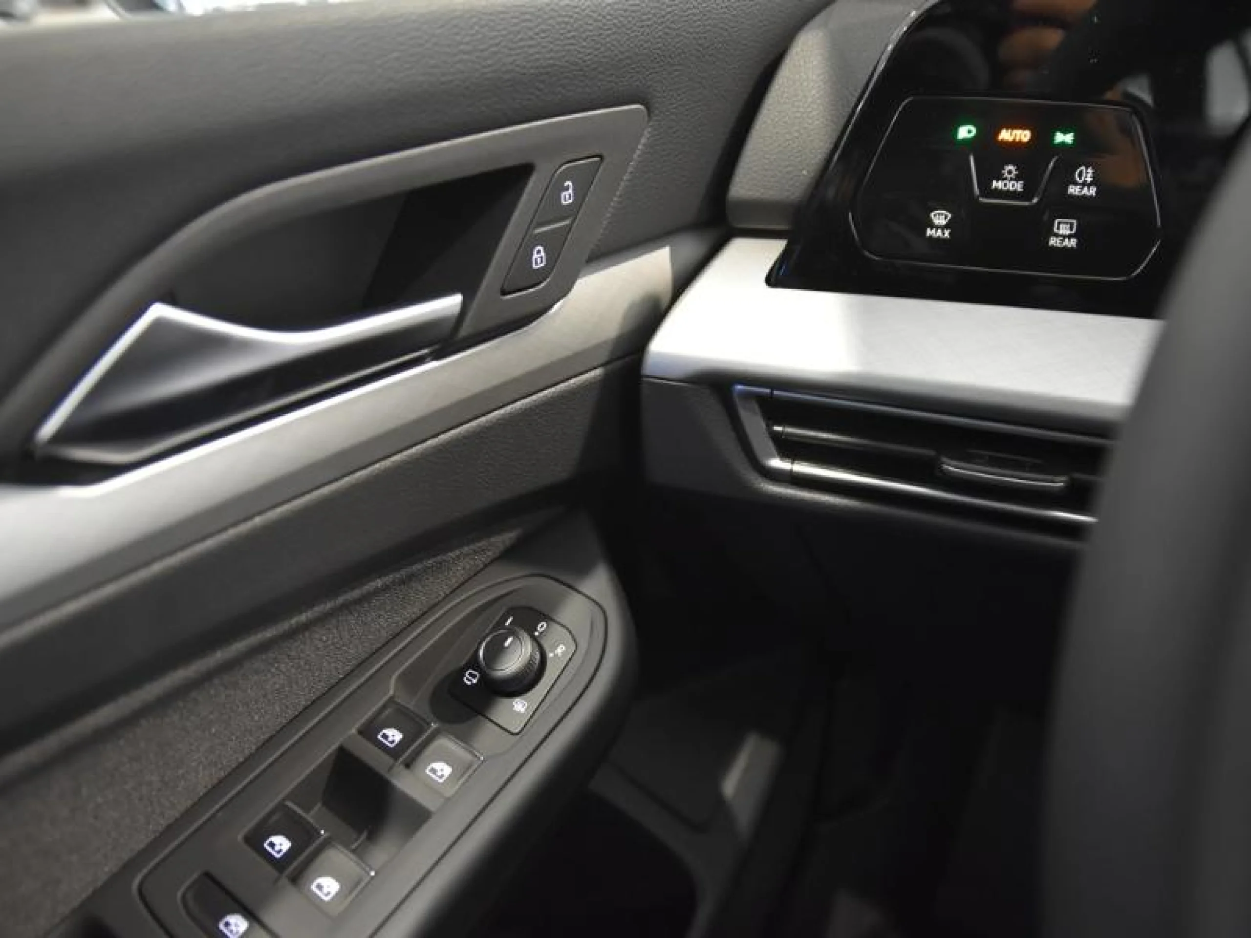 VOLKSWAGEN GOLF VARIANT GOLF VARIANT LIFE 1.5 ETSI 85 KW (115 CV)  AUTOM TICO DSG 7 VEL. - Foto 16