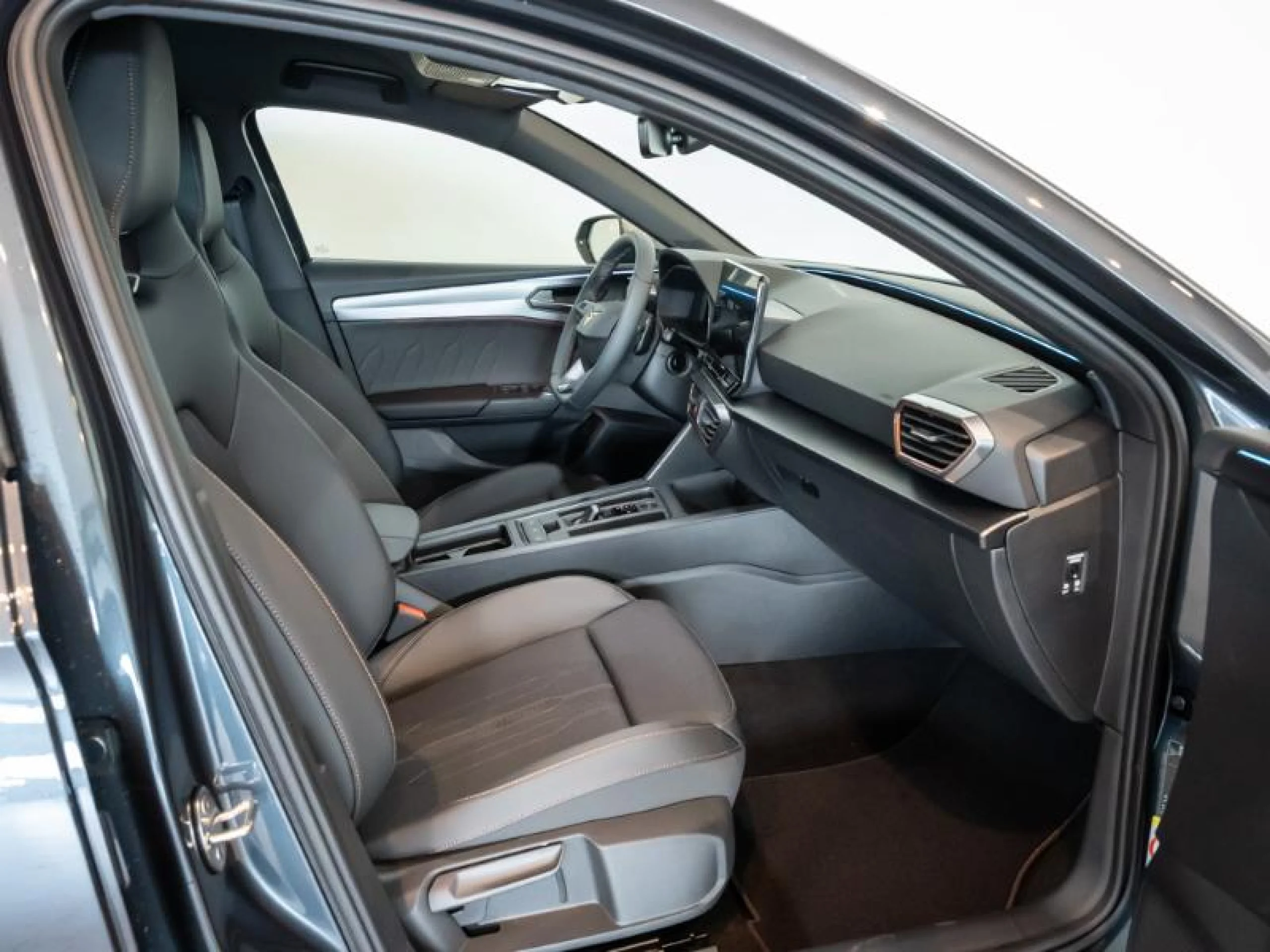 CUPRA LEON 1.4 E HYBRID 150KW (204CV) DSG - Foto 5
