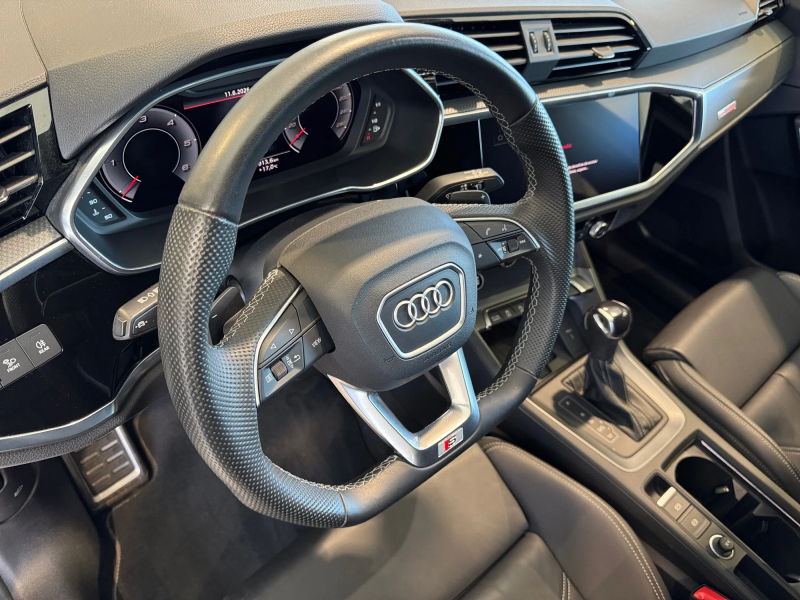AUDI Q3 SPORTBACK BLACK LINE 35 TDI 110KW (150CV) S TRONIC - Foto 9