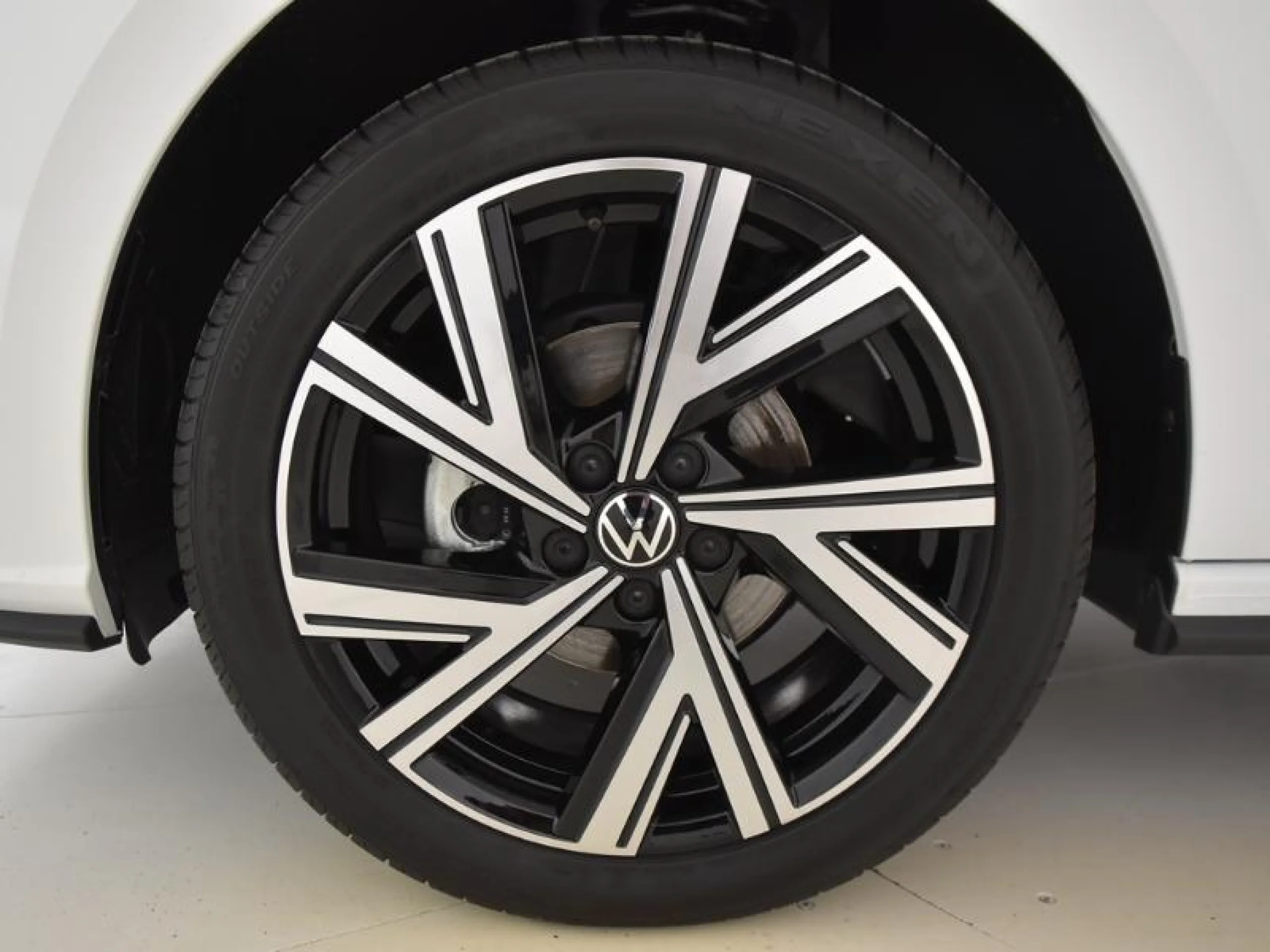 VOLKSWAGEN POLO POLO R LINE 1.0 TSI 70 KW (95 CV)  5 VEL. - Foto 8