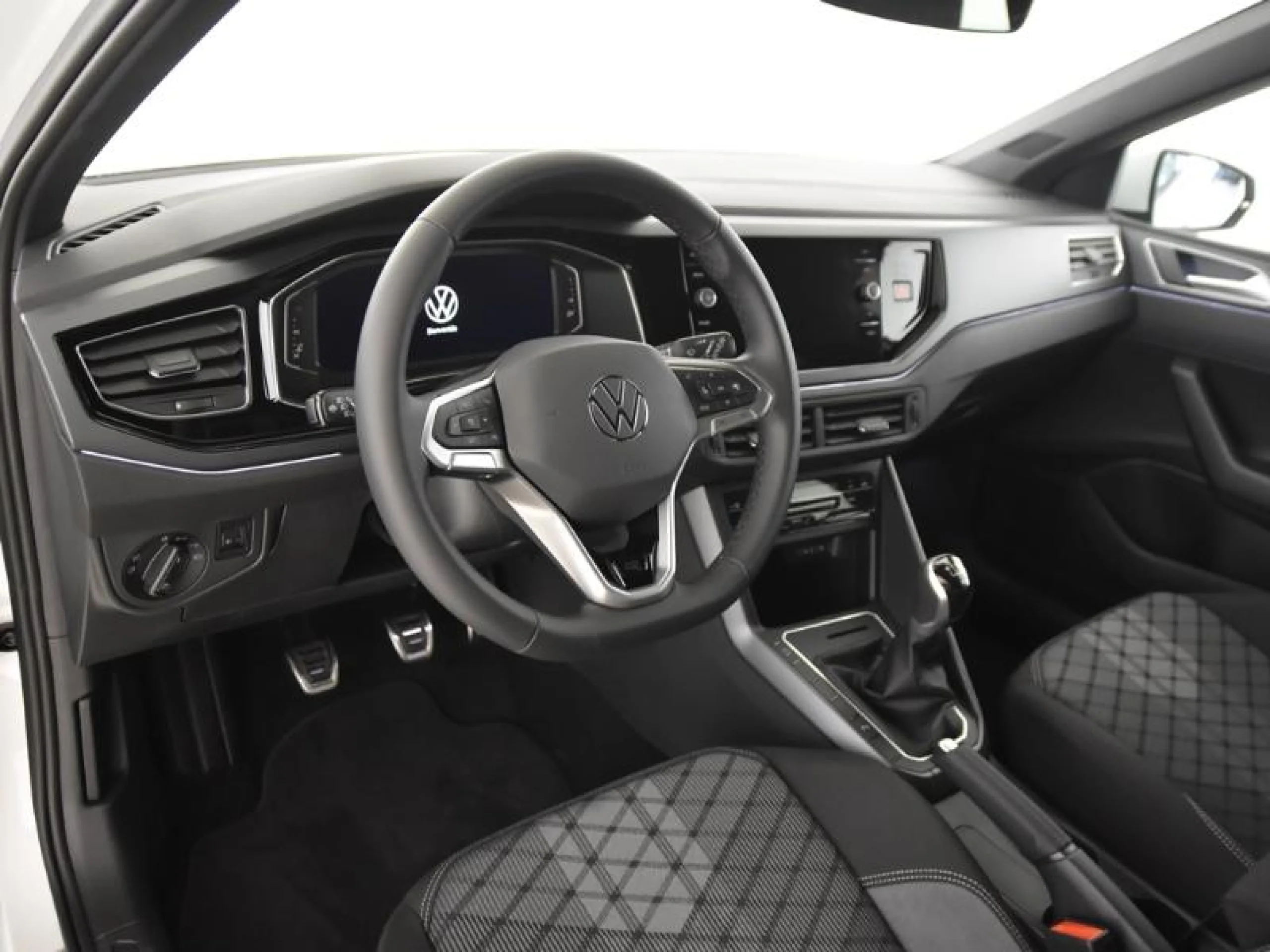 VOLKSWAGEN POLO POLO R LINE 1.0 TSI 70 KW (95 CV)  5 VEL. - Foto 9