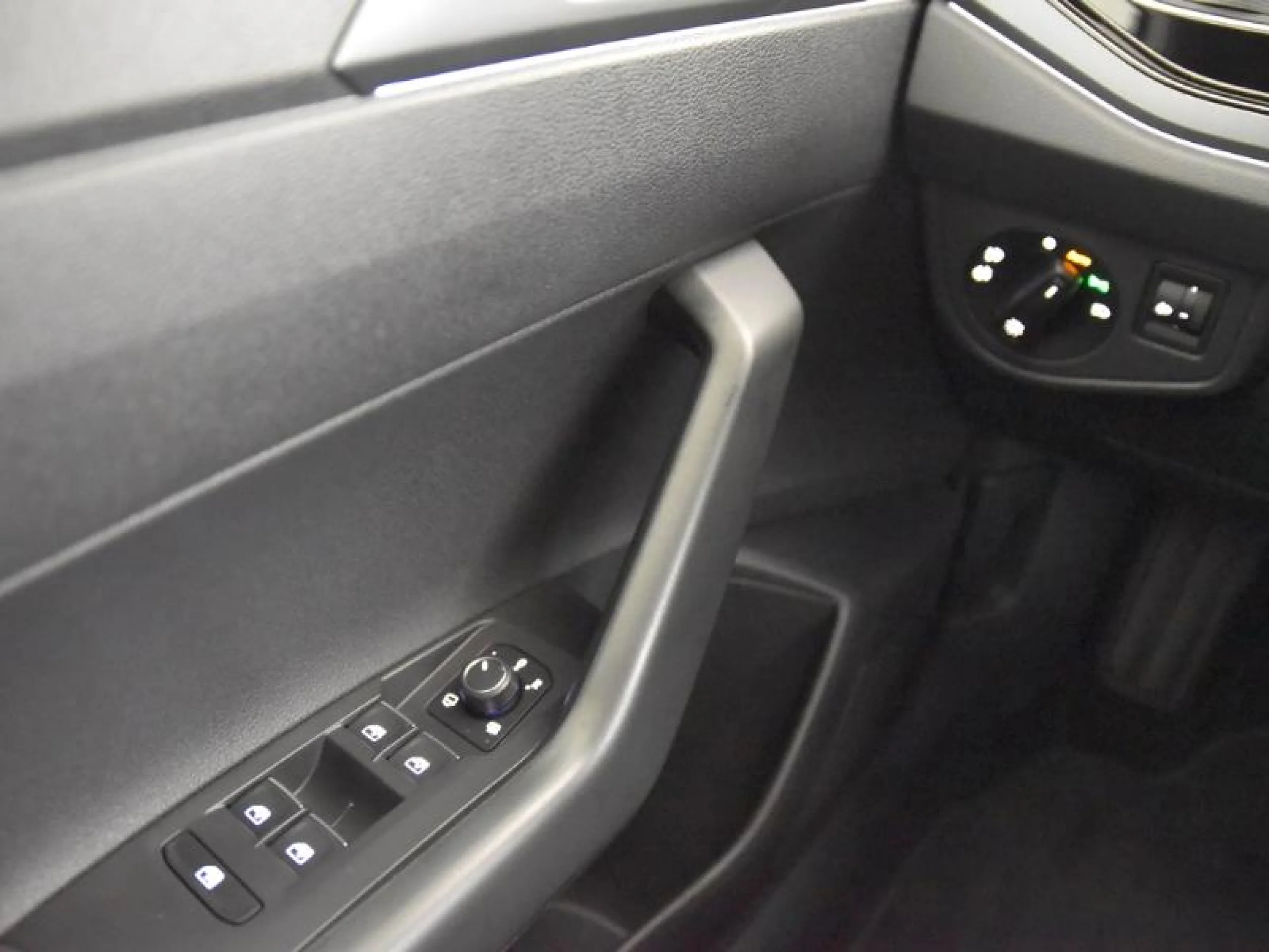 VOLKSWAGEN POLO POLO R LINE 1.0 TSI 70 KW (95 CV)  5 VEL. - Foto 16