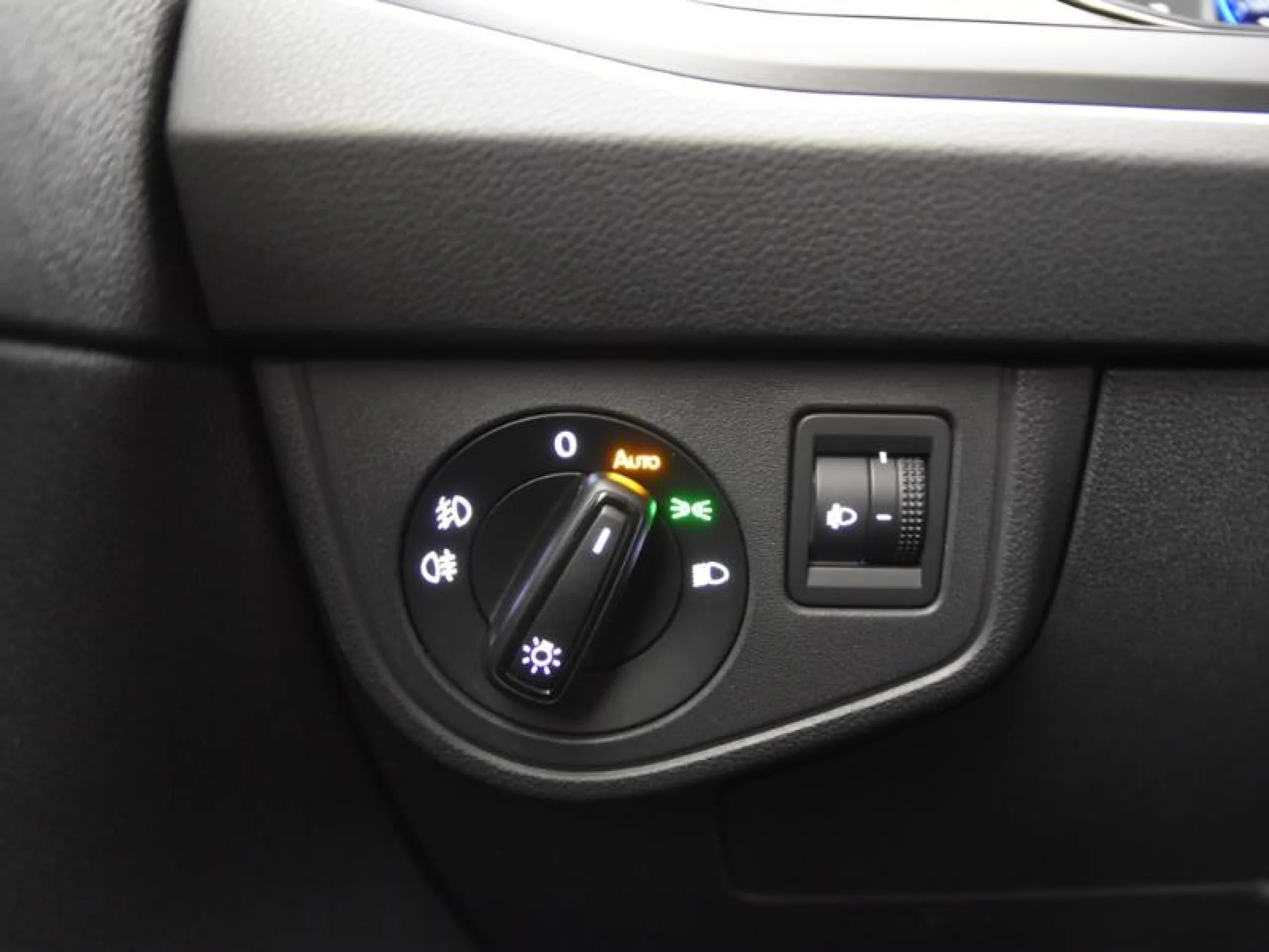 VOLKSWAGEN POLO POLO R LINE 1.0 TSI 70 KW (95 CV)  5 VEL. - Foto 17