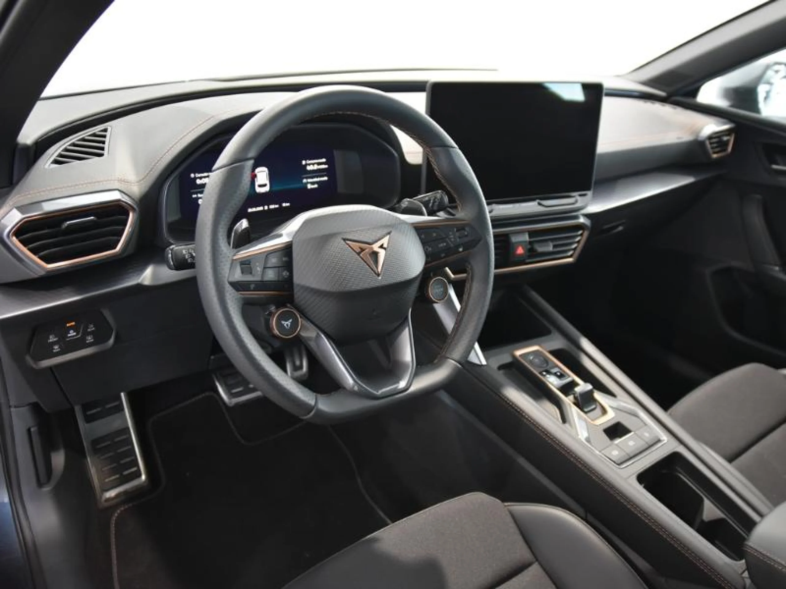 CUPRA LEON 1.5 ETSI 110KW (150CV) DSG - Foto 9