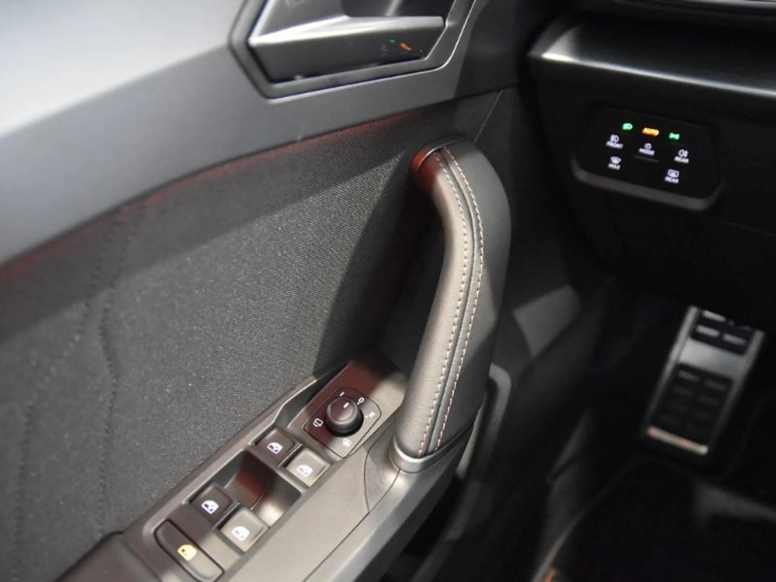 CUPRA LEON 1.5 ETSI 110KW (150CV) DSG - Foto 16