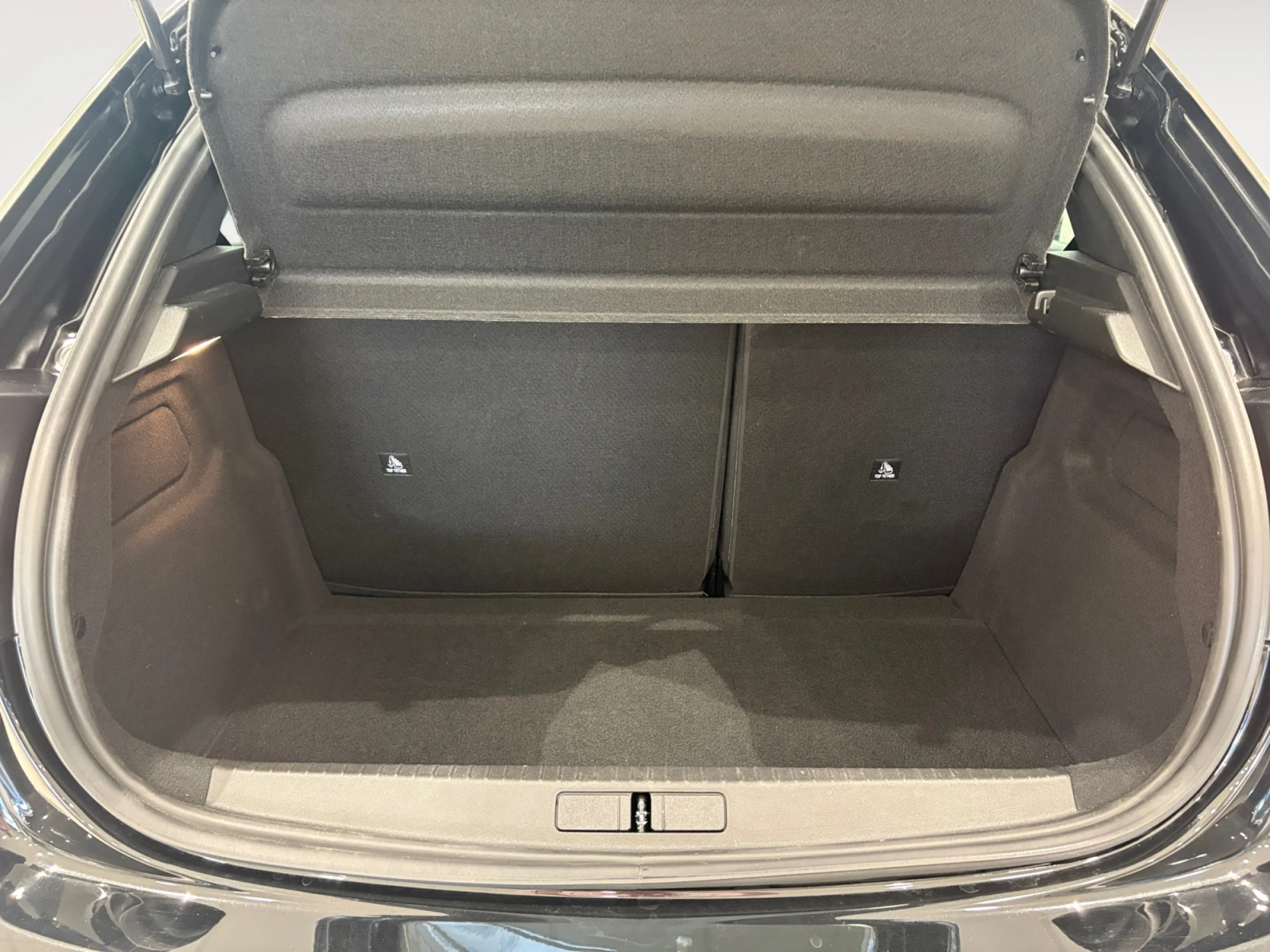 PEUGEOT 208 ALLURE HYBRID 110 EDCS6 - Foto 8