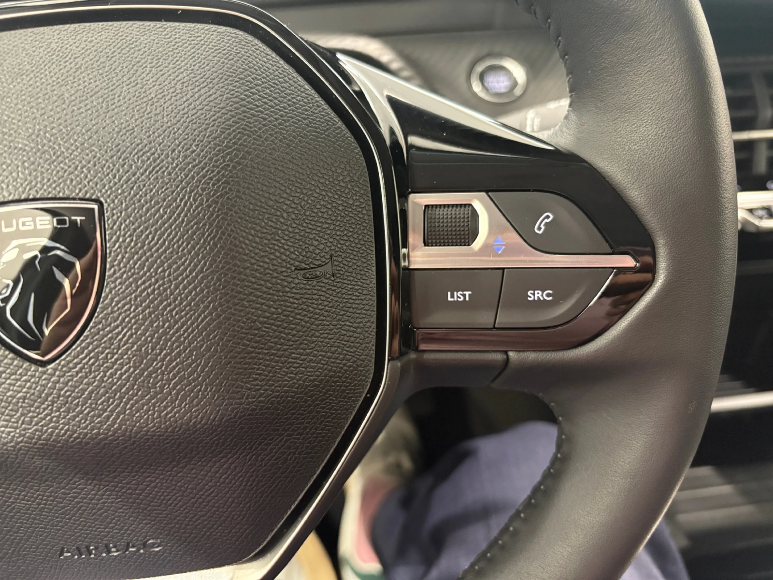 PEUGEOT 208 ALLURE HYBRID 110 EDCS6 - Foto 12