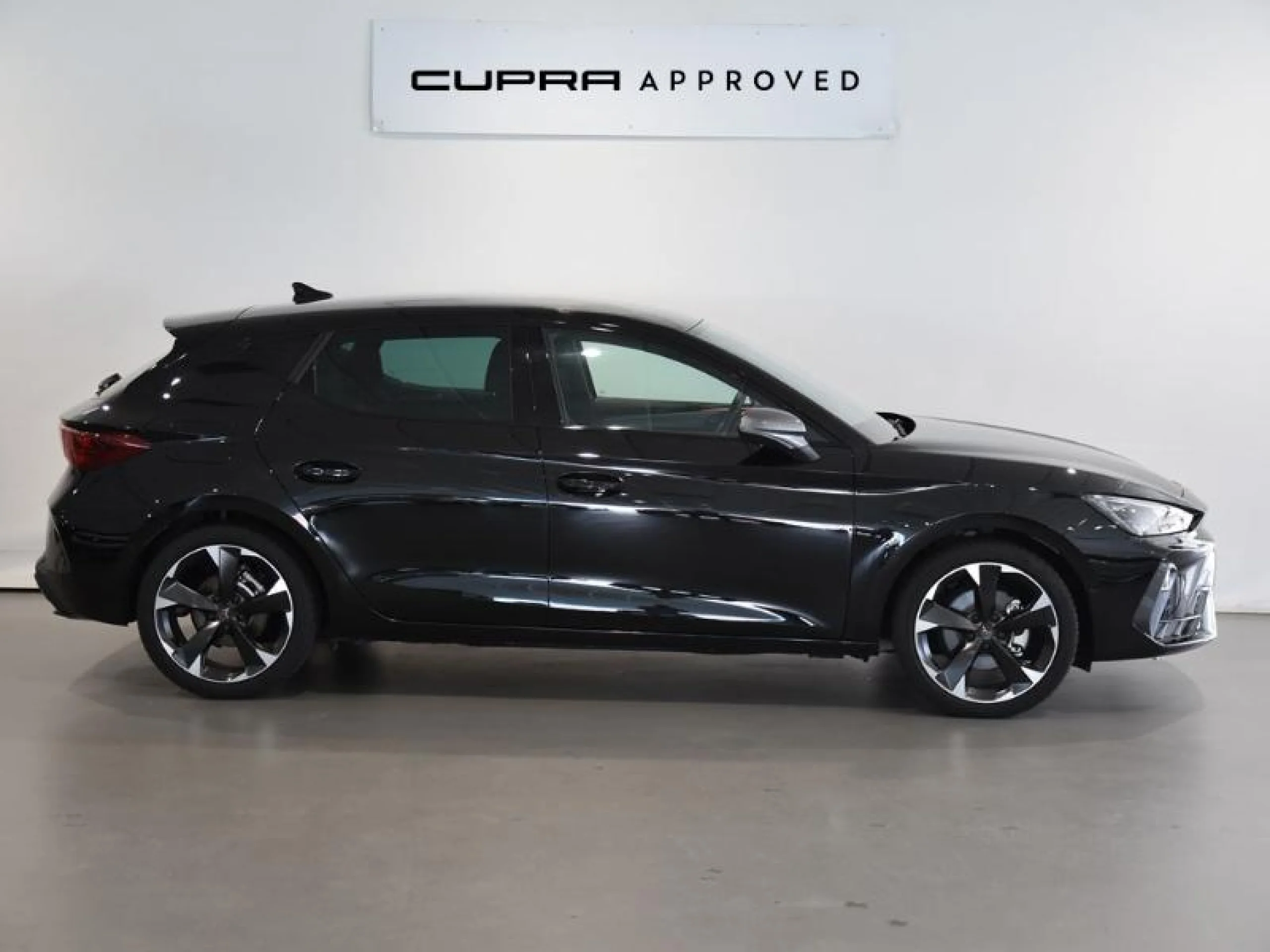 CUPRA LEON 1.5 ETSI 110KW (150CV) DSG - Foto 3