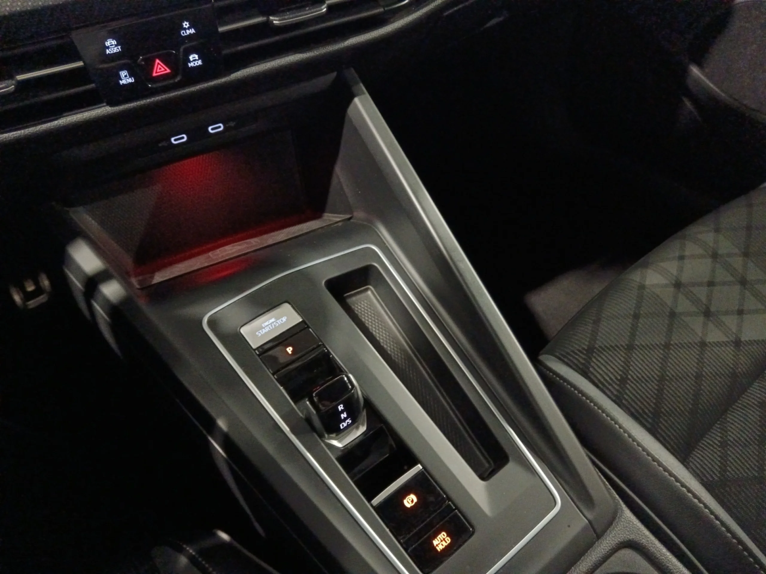 VOLKSWAGEN GOLF R LINE 2.0 TDI 110KW (150CV) DSG - Foto 13