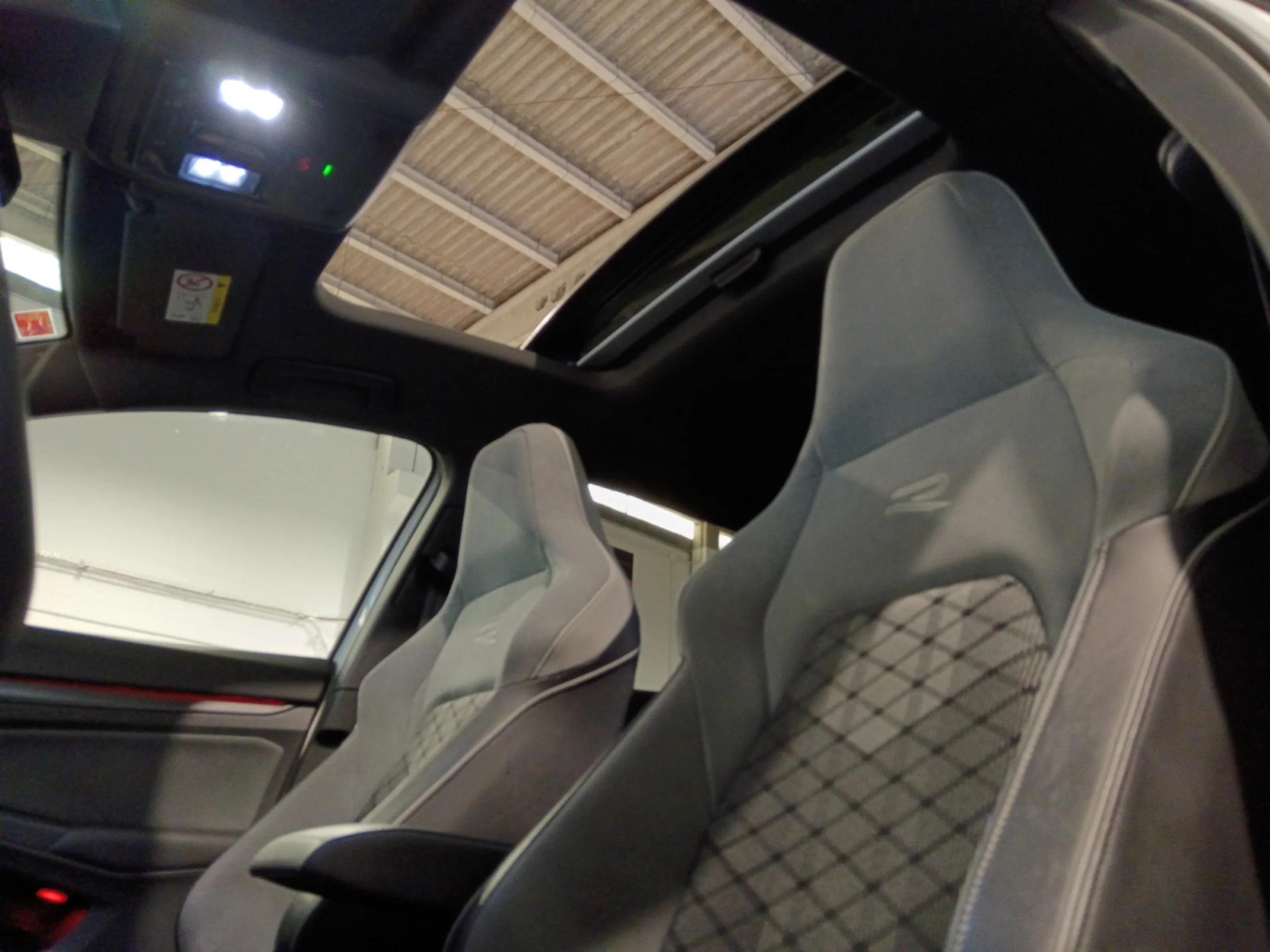 VOLKSWAGEN GOLF R LINE 2.0 TDI 110KW (150CV) DSG - Foto 15