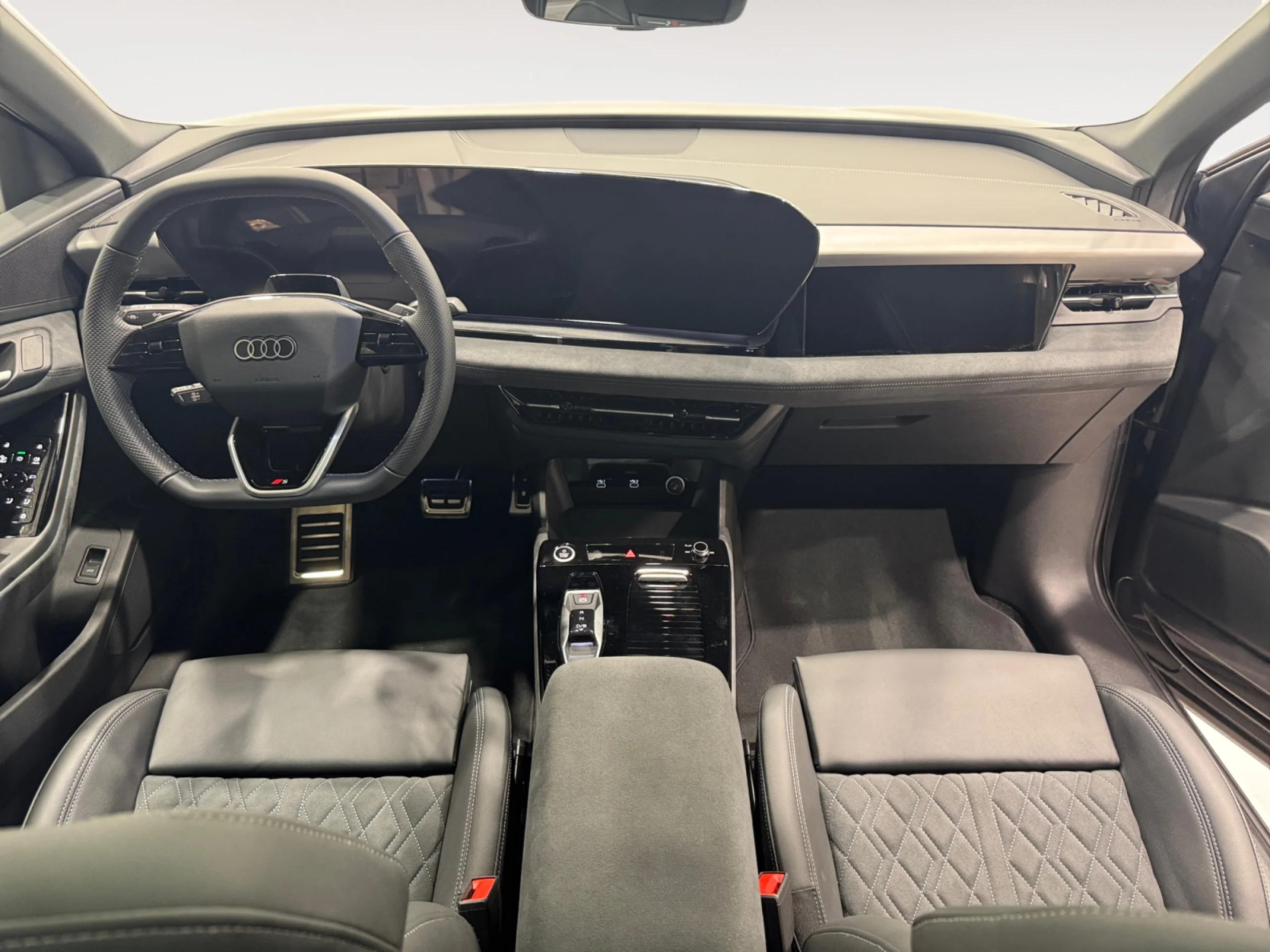 AUDI Q6 Q6 SPORTBACK BLACK LINE E TRON PERFORMANCE  225,00 KW 94,9 KWH - Foto 4