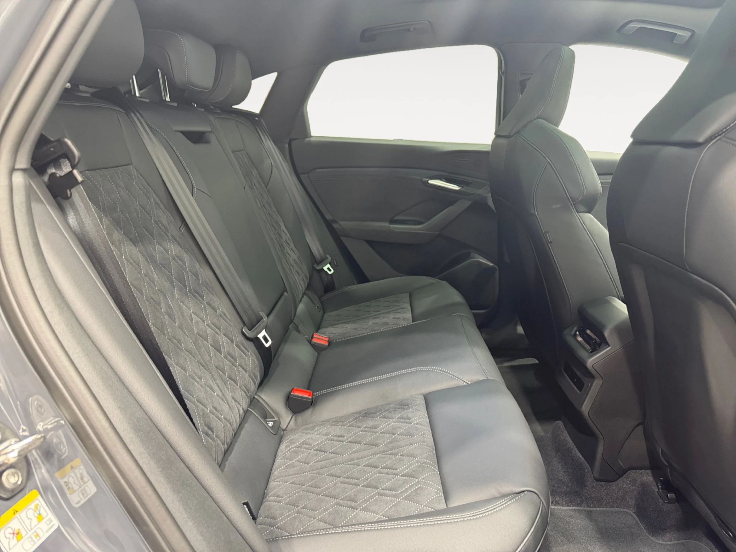 AUDI Q6 Q6 SPORTBACK BLACK LINE E TRON PERFORMANCE  225,00 KW 94,9 KWH - Foto 6