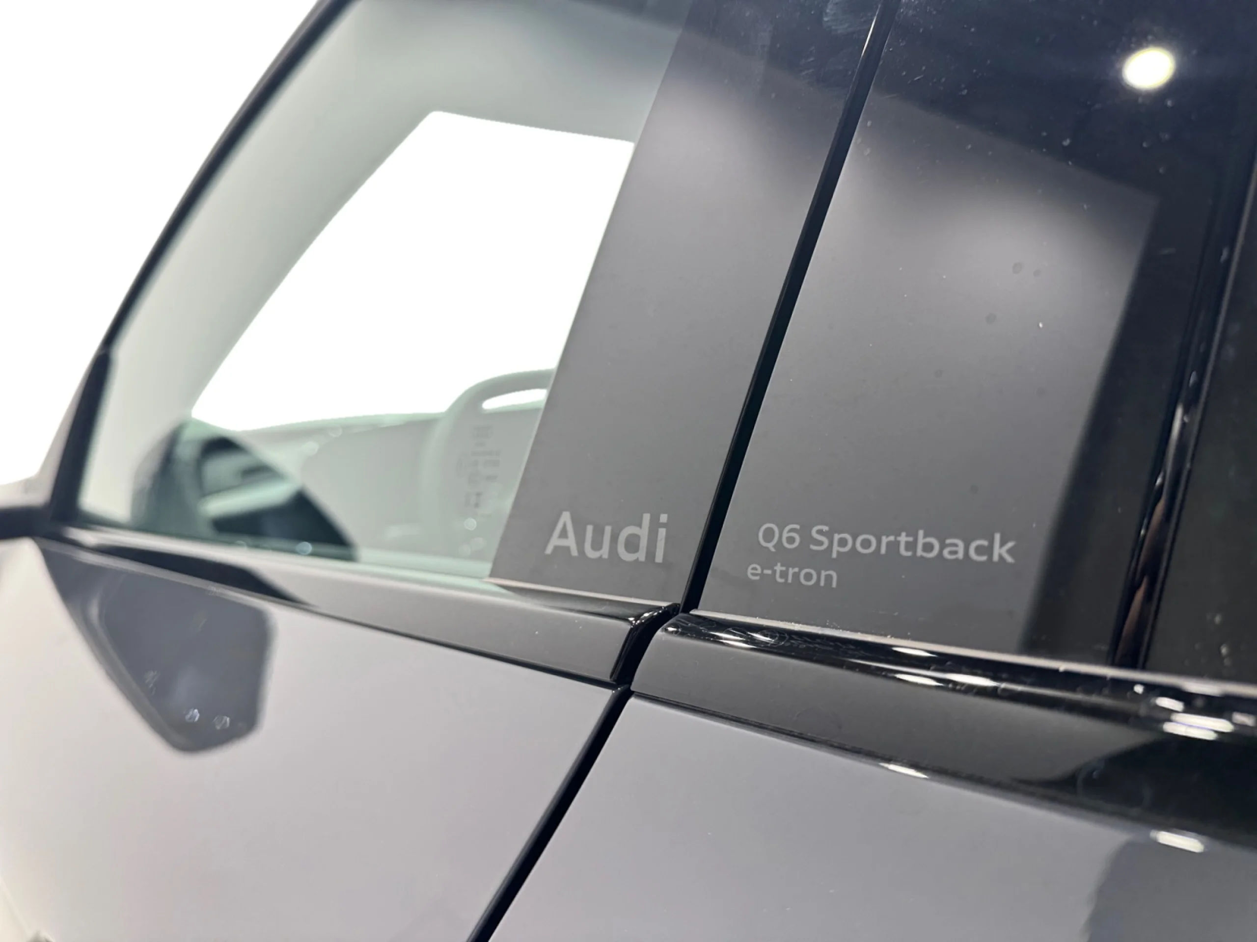AUDI Q6 Q6 SPORTBACK BLACK LINE E TRON PERFORMANCE  225,00 KW 94,9 KWH - Foto 9