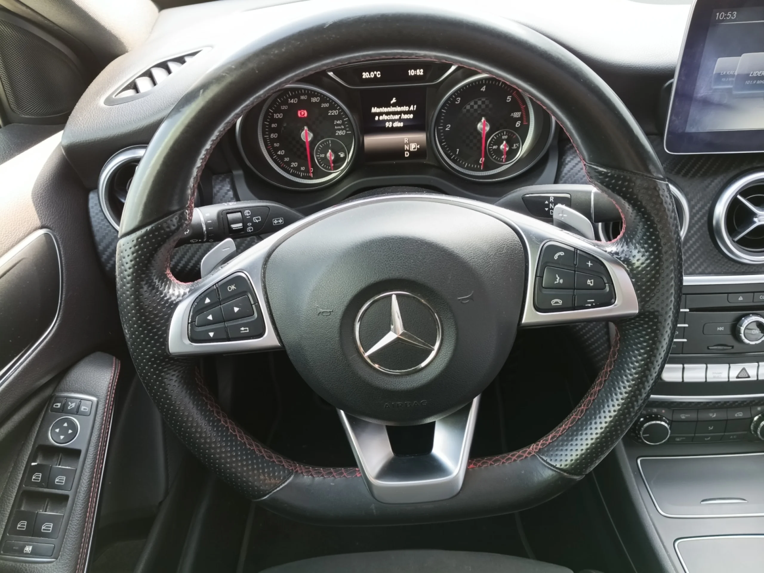 MERCEDES-BENZ CLASE A A 200 D AMG LINE - Foto 11