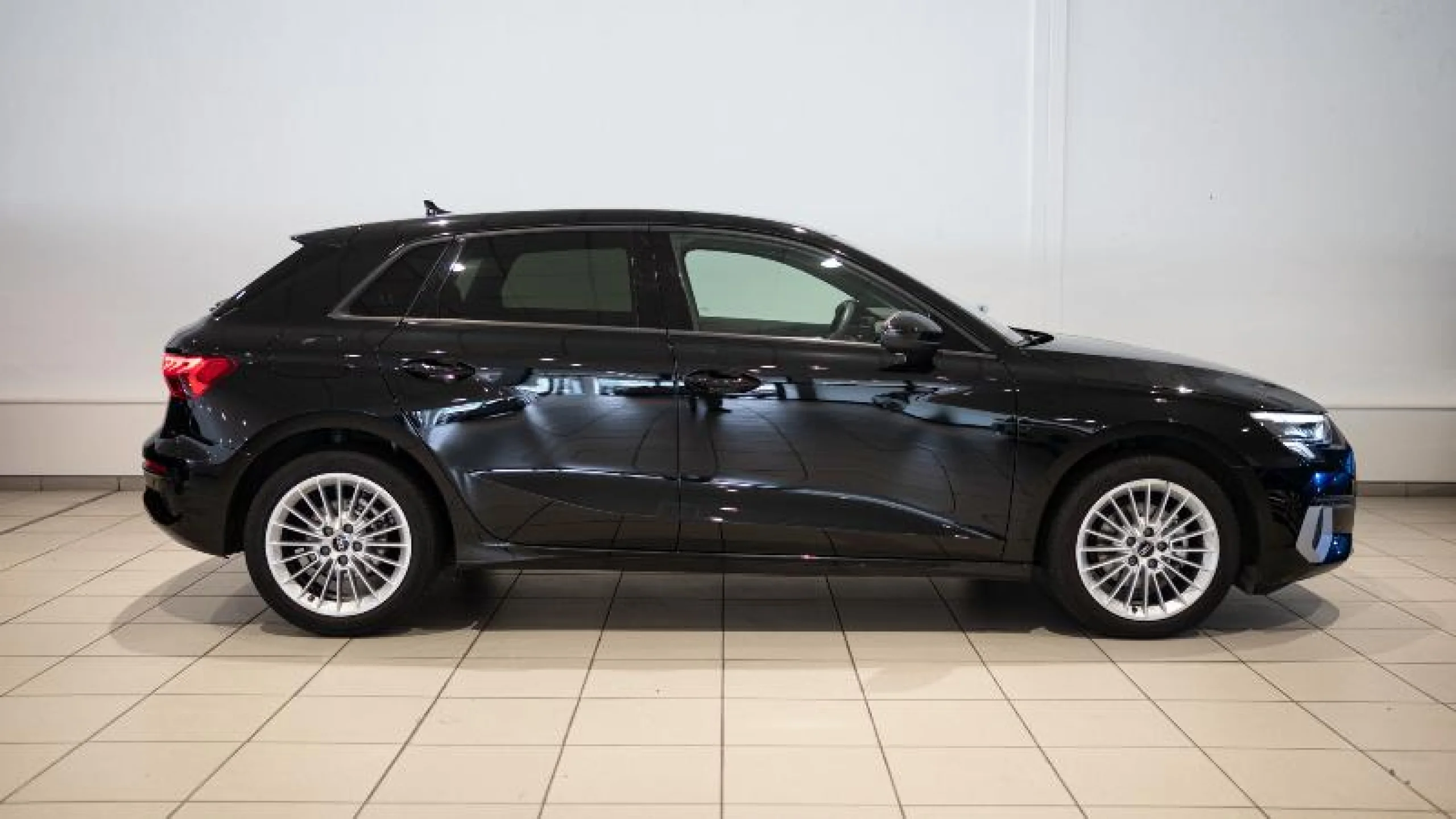 AUDI A3 SPORTBACK S LINE 30 TDI 85KW (116CV) - Foto 3