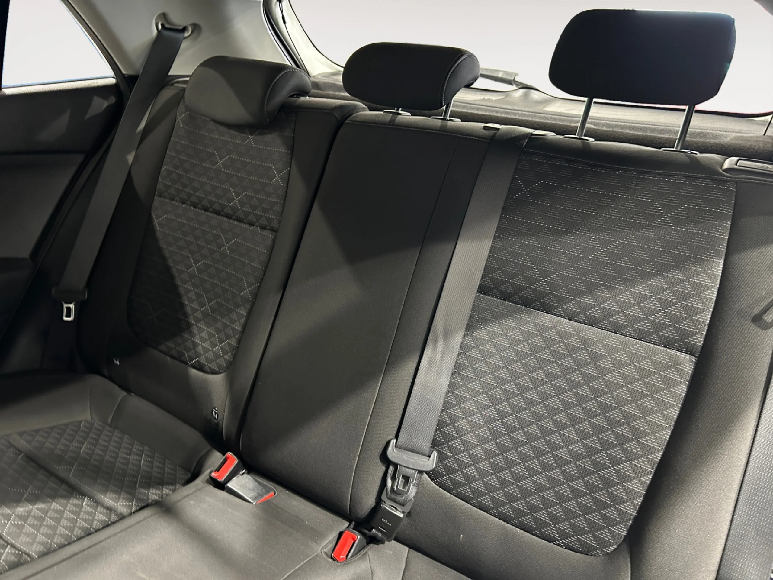 KIA Rio 1.0 T GDI 74KW (100CV) MHEV IMT CONCEPT - Foto 6