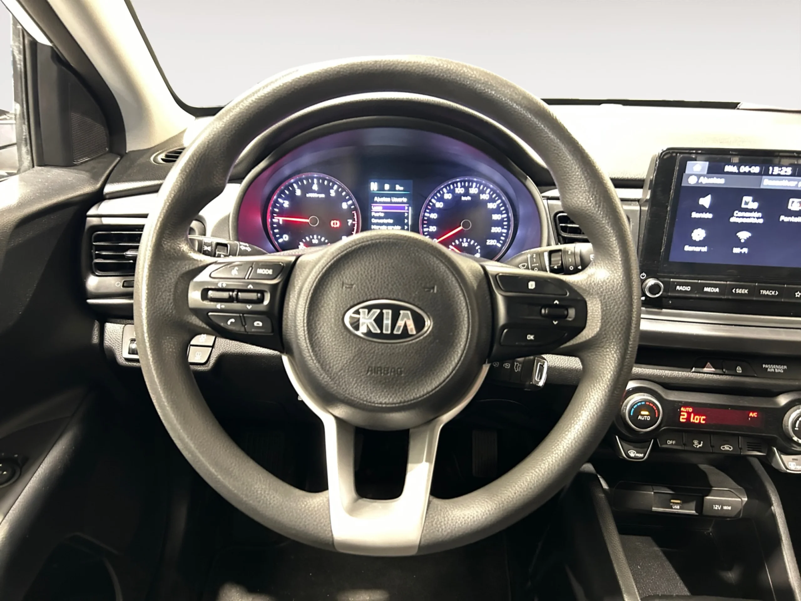 KIA Rio 1.0 T GDI 74KW (100CV) MHEV IMT CONCEPT - Foto 11