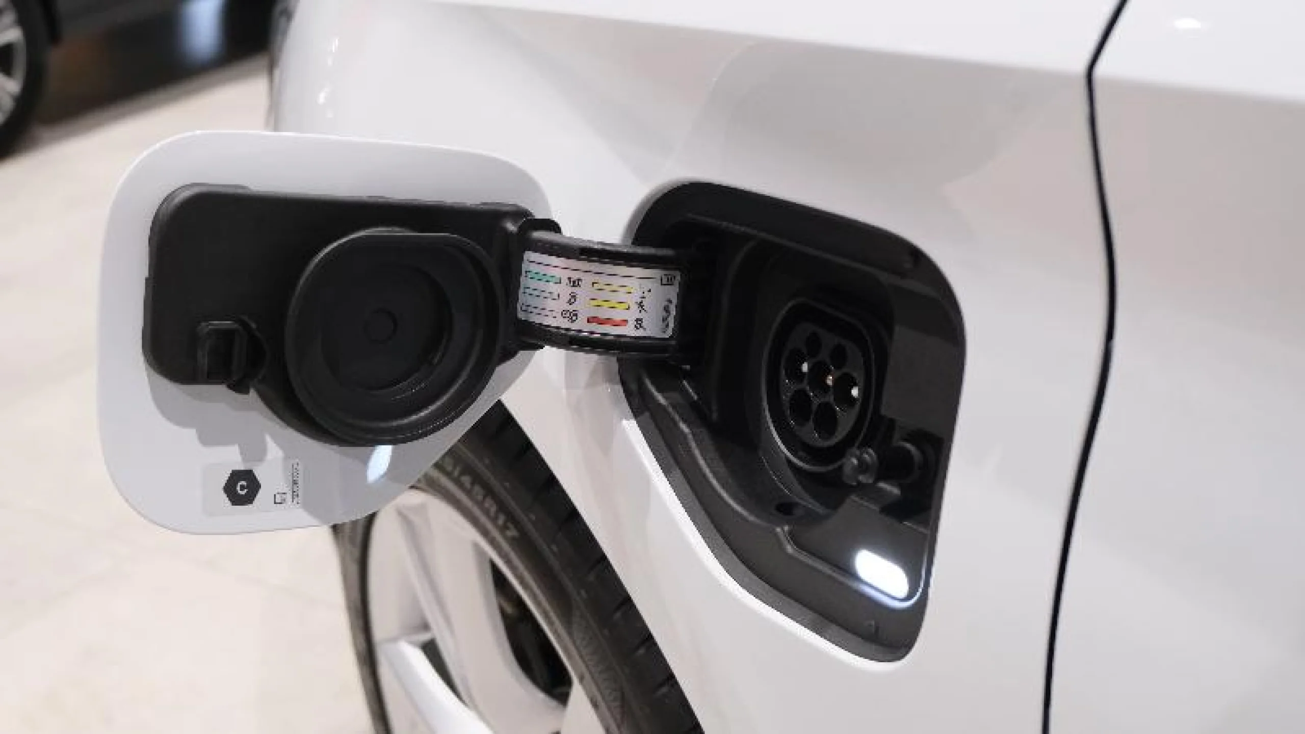 SEAT NUEVO LEON 1.4 E HYBRID DSG 6 S&S FR XL - Foto 16