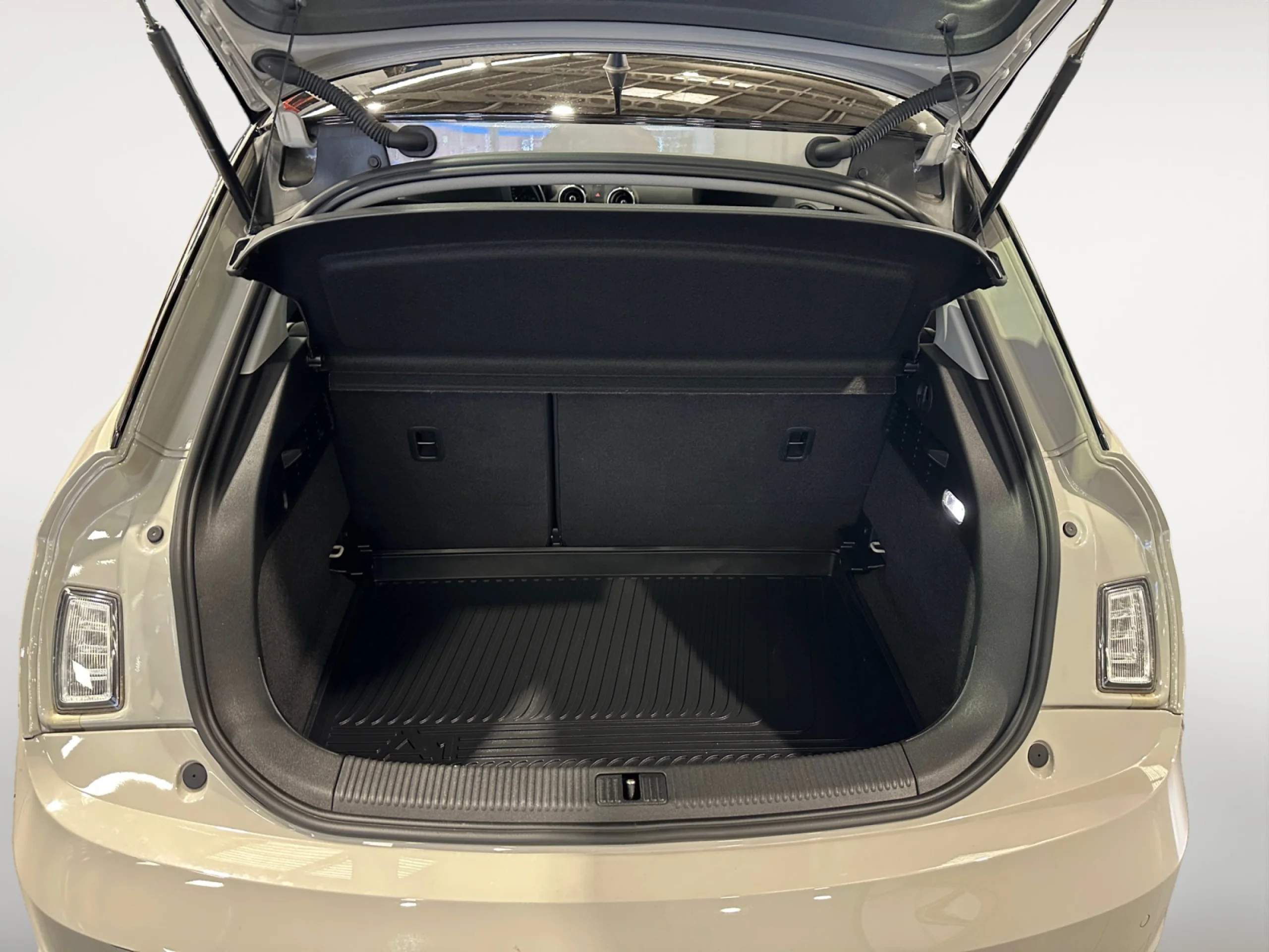 AUDI A1 ADRENALIN2 1.4 TFSI 92KW SPORTBACK - Foto 7