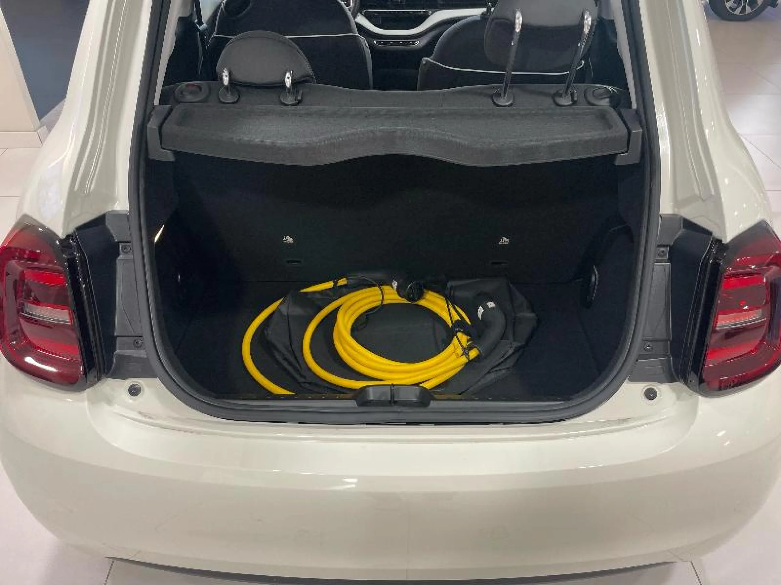 FIAT 500 MONOTRIM 3+1 190KM 70KW (95CV) - Foto 7