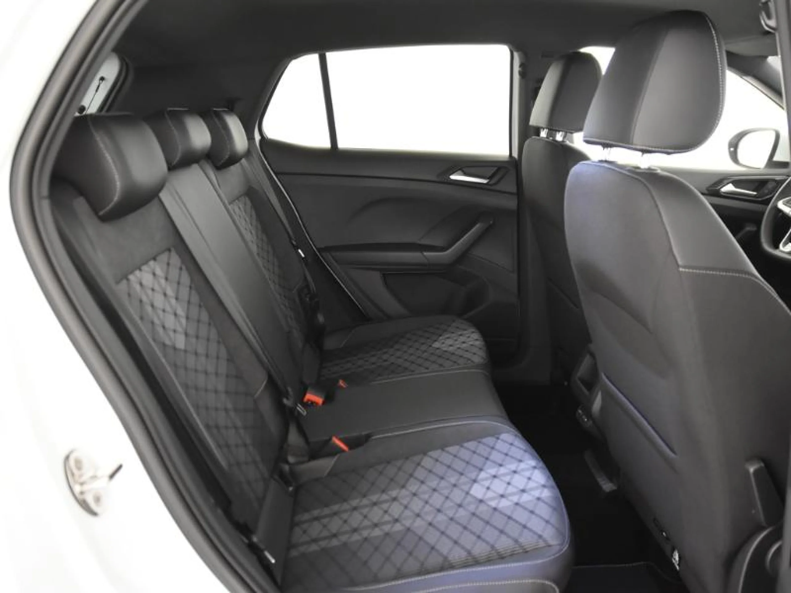 VOLKSWAGEN T CROSS T CROSS R LINE 1.0 TSI 85 KW (115 CV)  AUTOM TICO DSG 7 VEL. - Foto 6