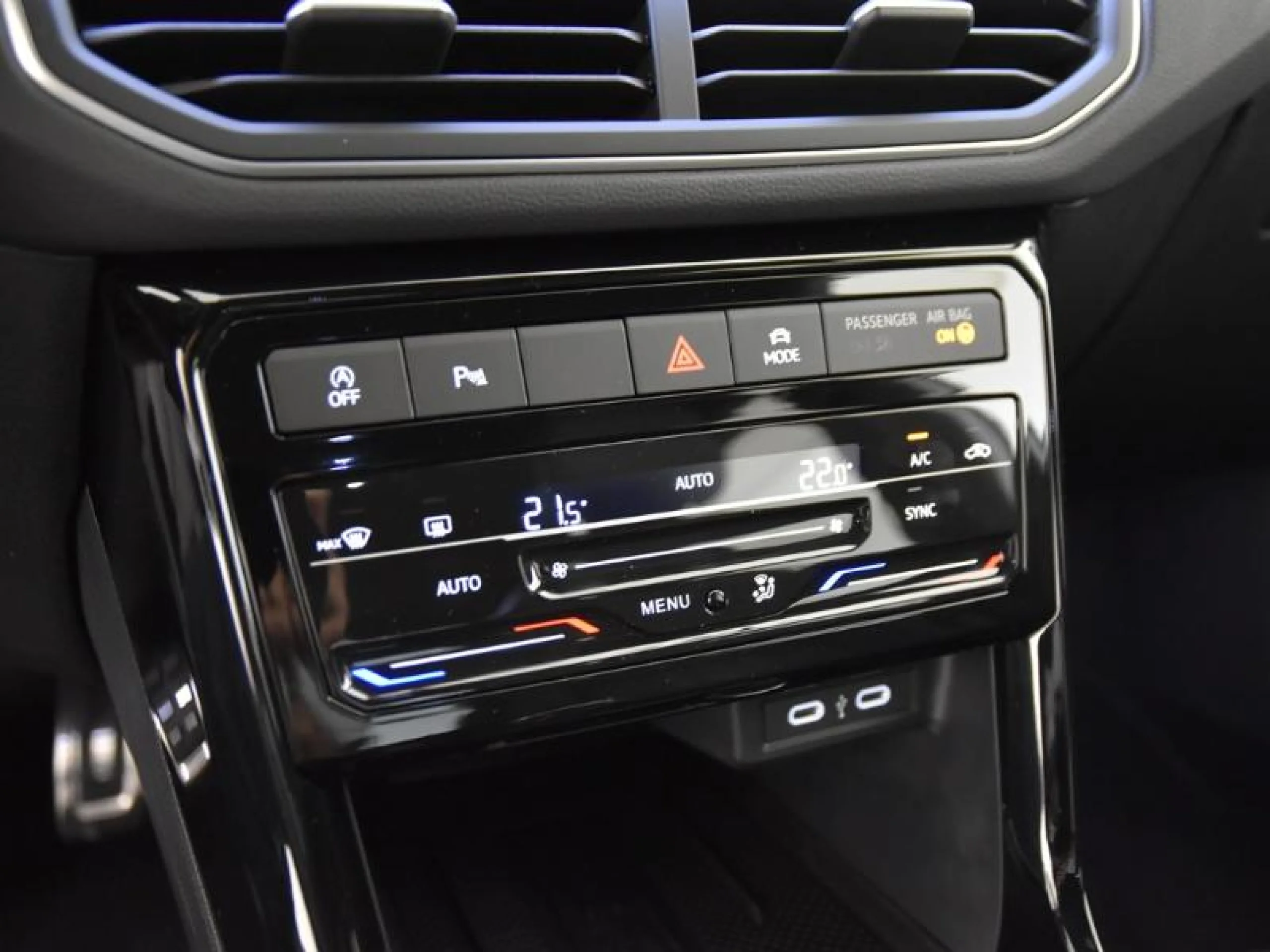 VOLKSWAGEN T CROSS T CROSS R LINE 1.0 TSI 85 KW (115 CV)  AUTOM TICO DSG 7 VEL. - Foto 11