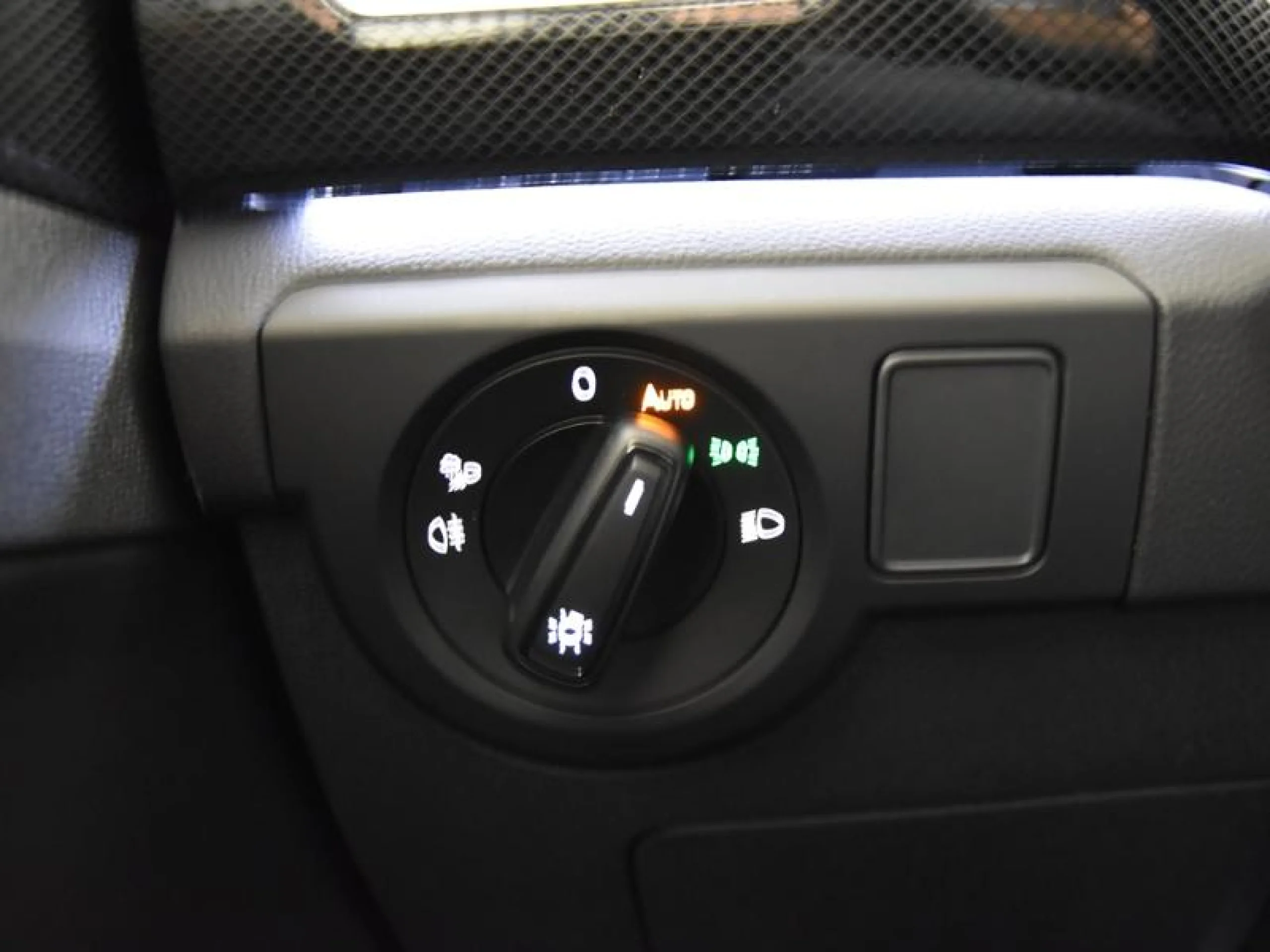 VOLKSWAGEN T CROSS T CROSS R LINE 1.0 TSI 85 KW (115 CV)  AUTOM TICO DSG 7 VEL. - Foto 17