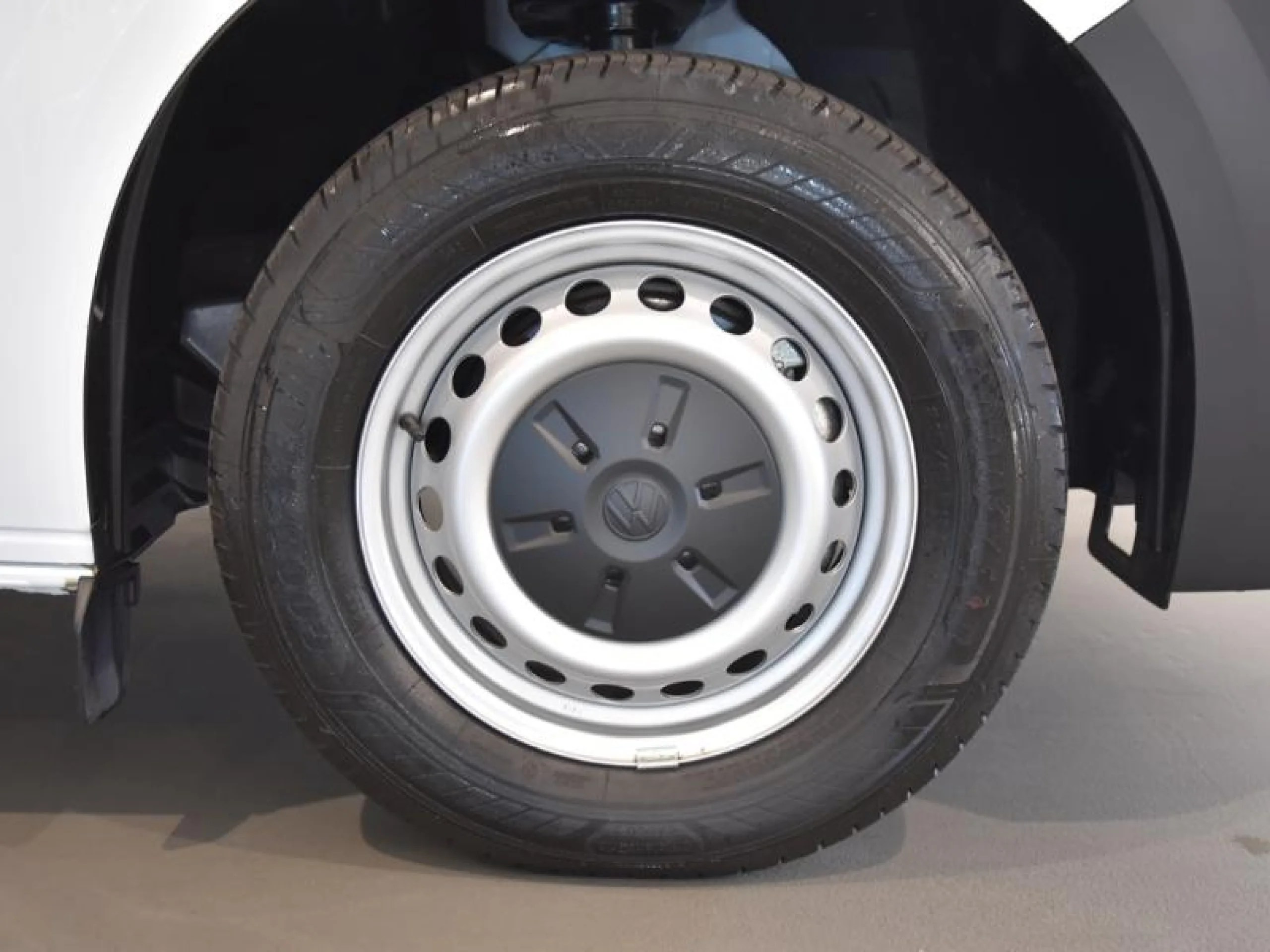 VW COMERCIALES Transporter TRANSPORTER   FURGÓN  BATALLA CORTA  2.0 TDI 81 KW (110 CV) 6 VEL. - Foto 8