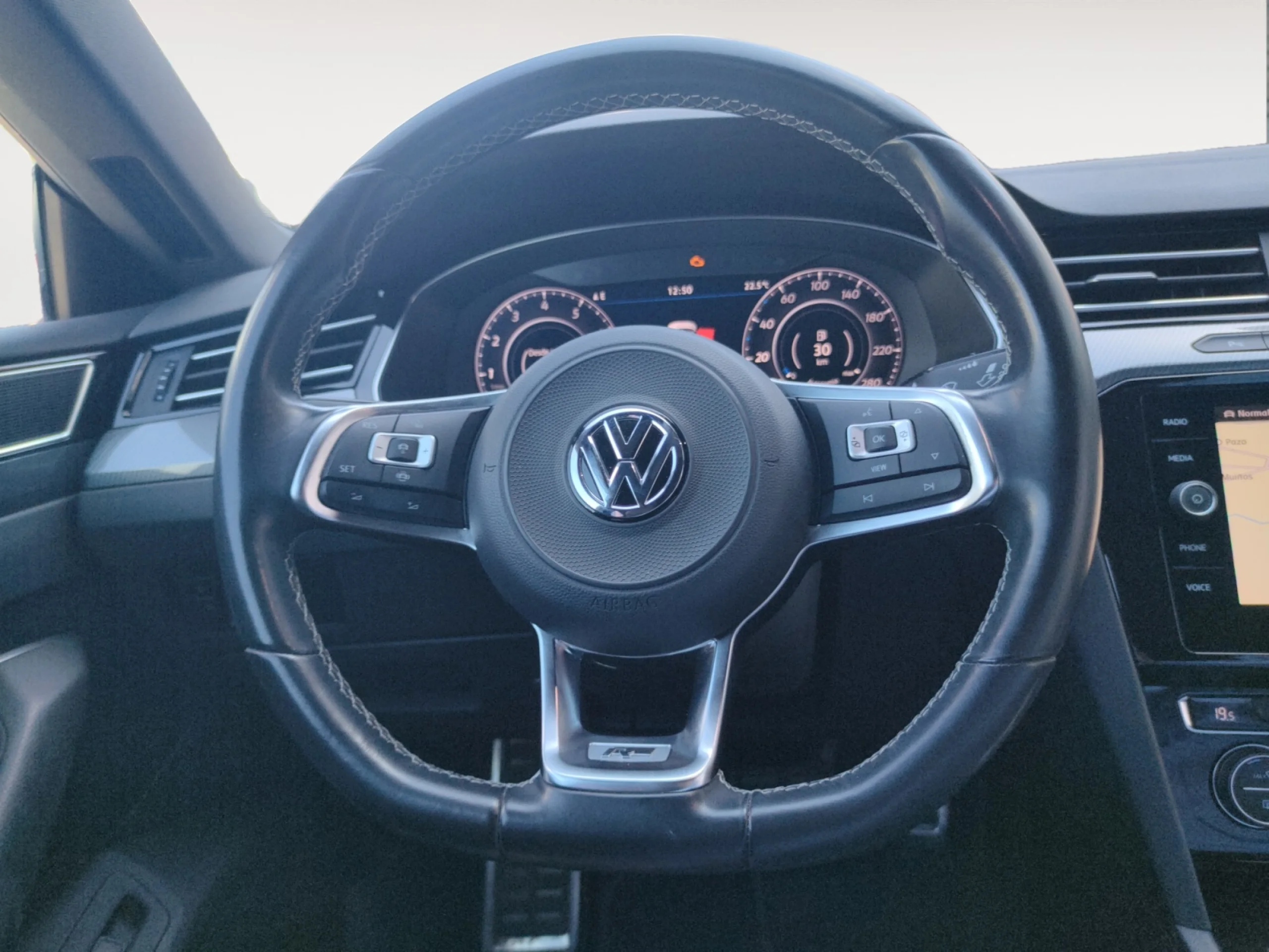 VOLKSWAGEN ARTEON R LINE 1.5 TSI EVO 110KW (150CV) DSG - Foto 11